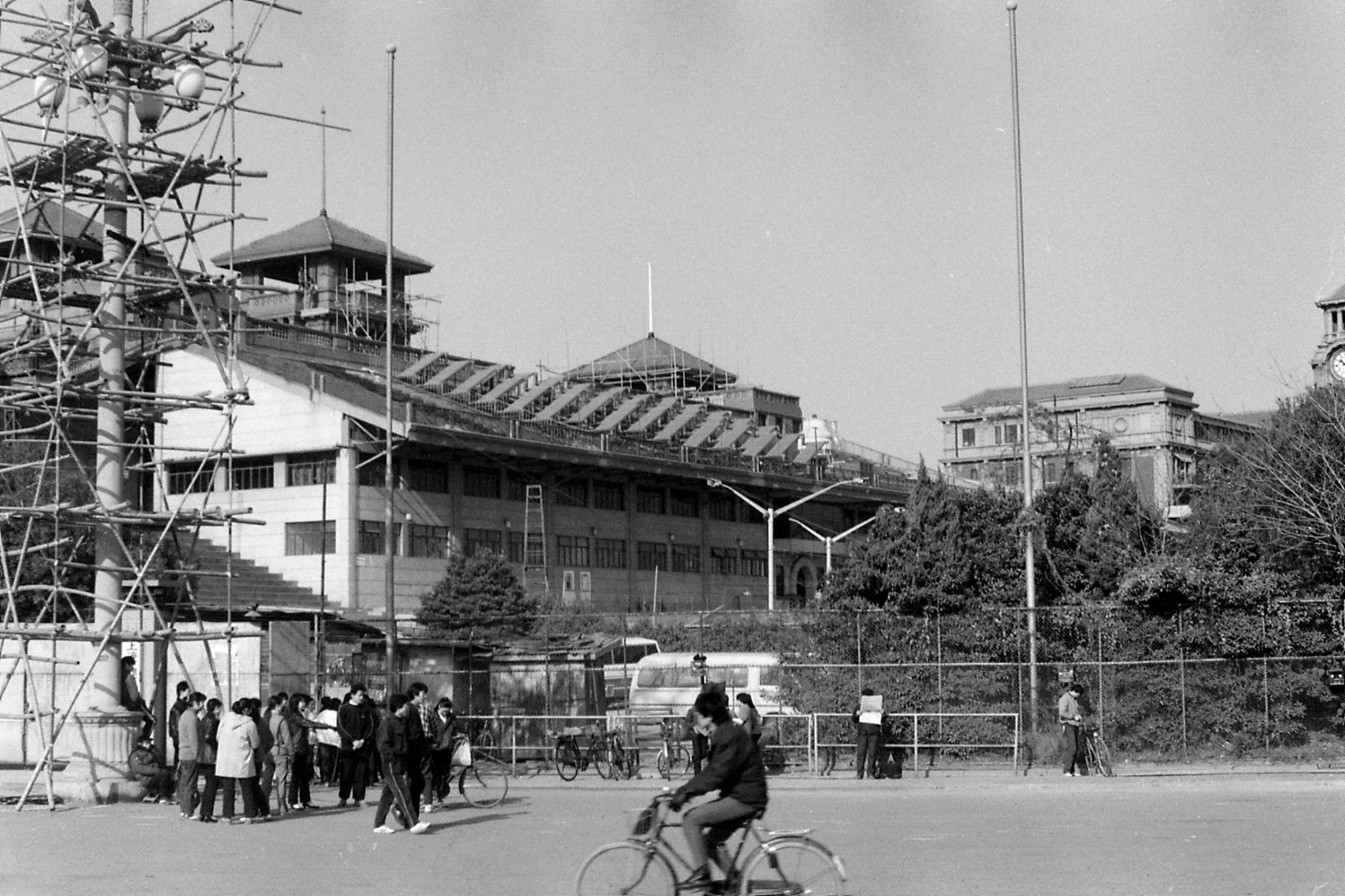 15/12/1988: -1: Shanghai, race course stands