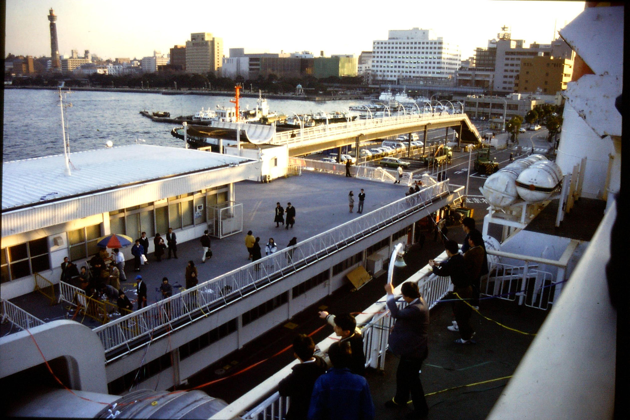 6/2/1989: 224 Yokohama quay