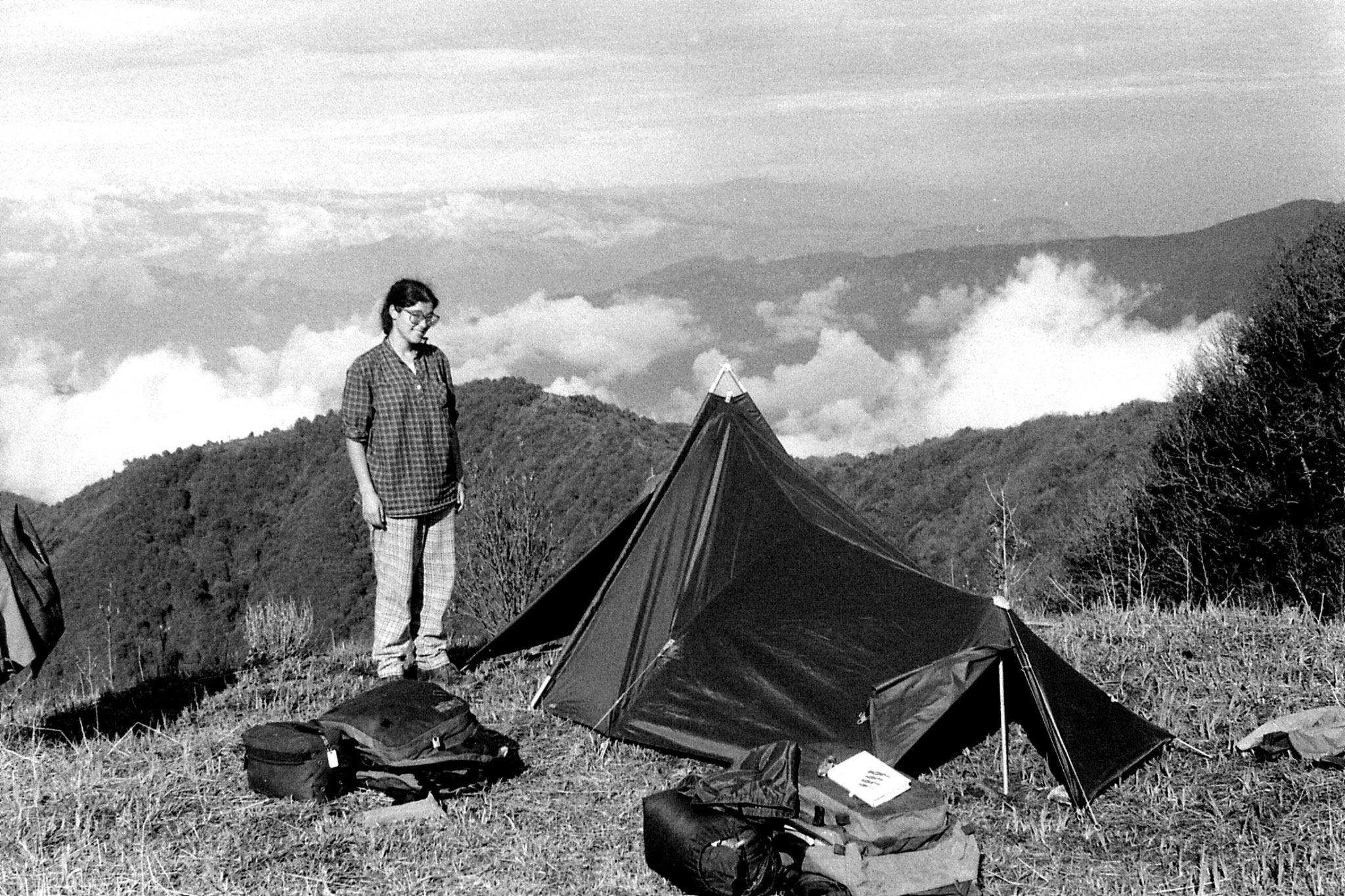 4/5/1990: 11: nr Tonglu with Kanchenjunga