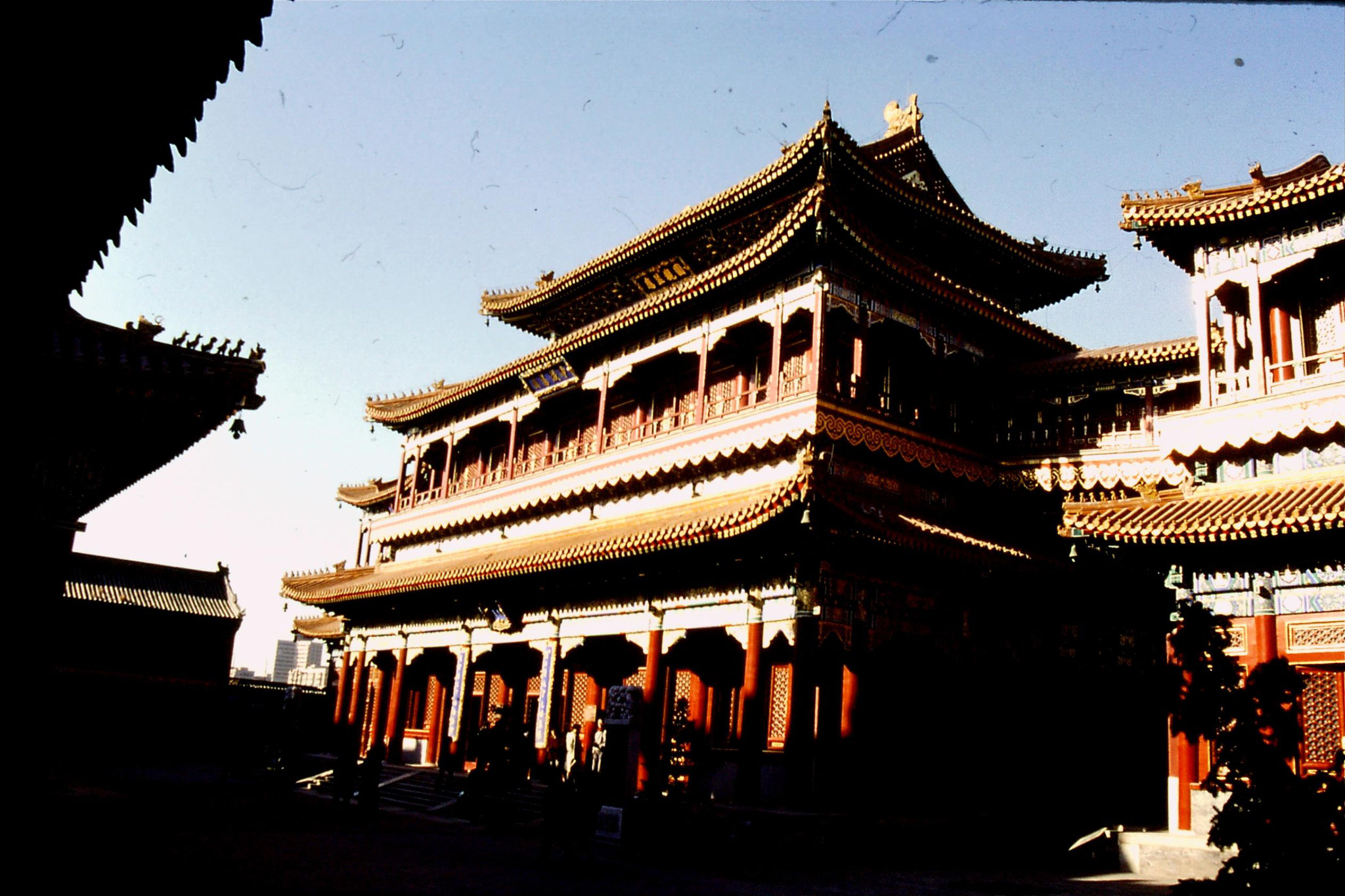 4/12/1988: 10: Beijing Yong He temple 