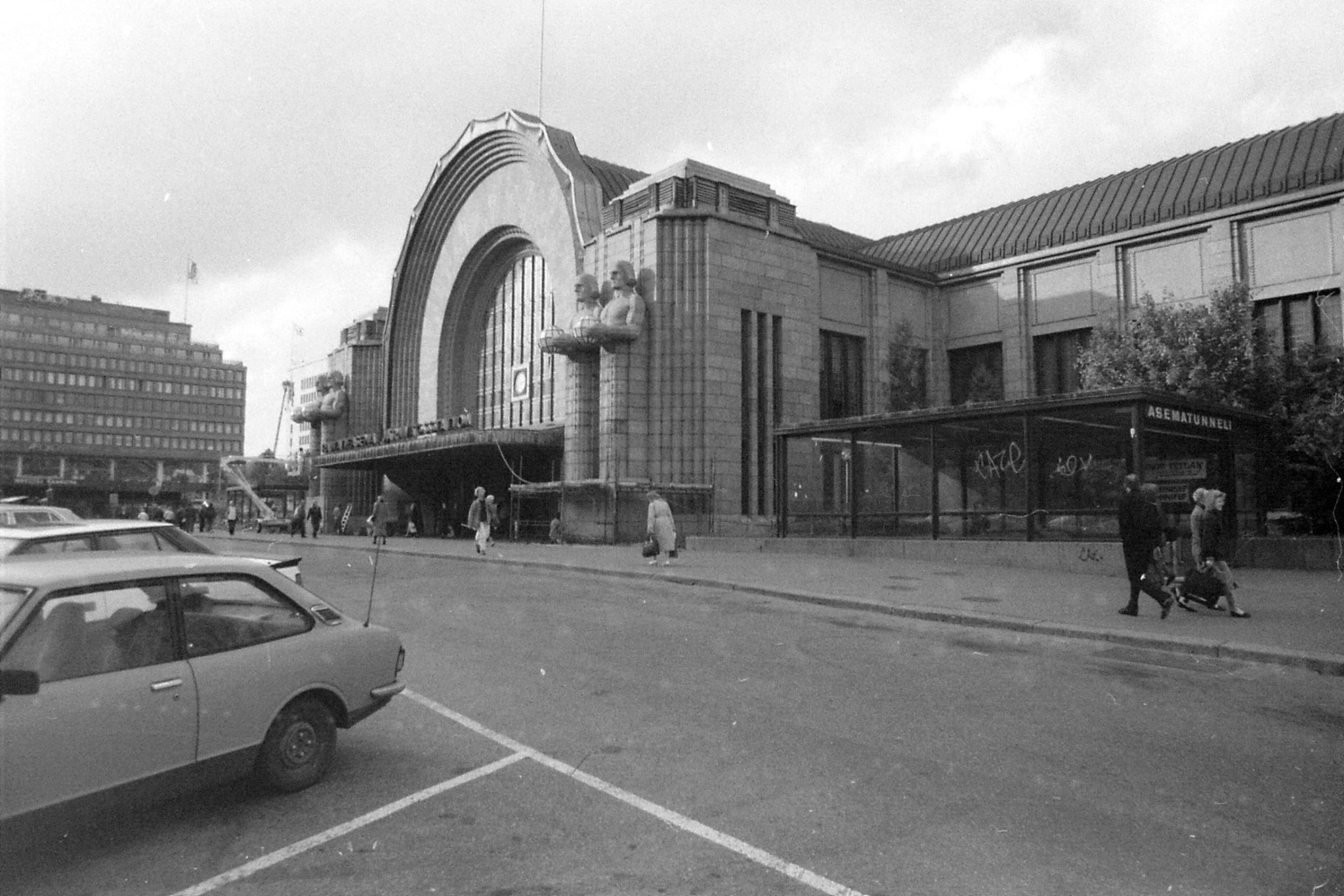 4/10/1988: 26: Helsinki Station