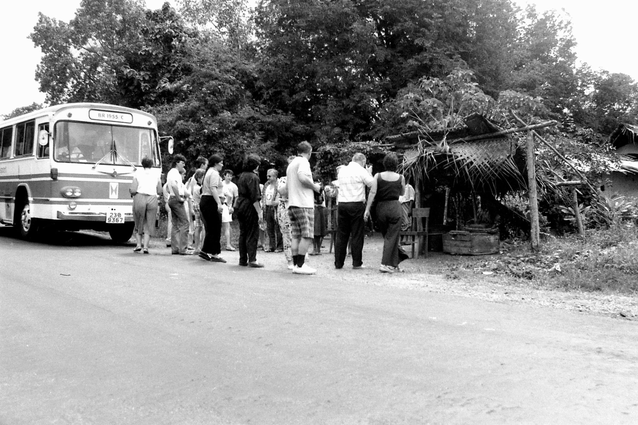 7/2/90: 7: tourists with snake between Sigiriya and Polonnaruwa