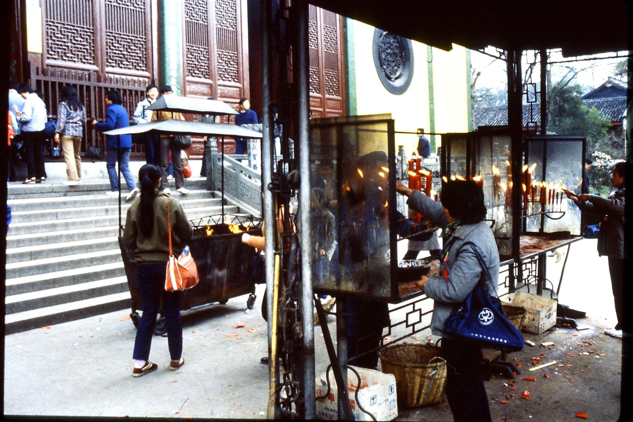 25/3/1989: 10: Hangzhou temple