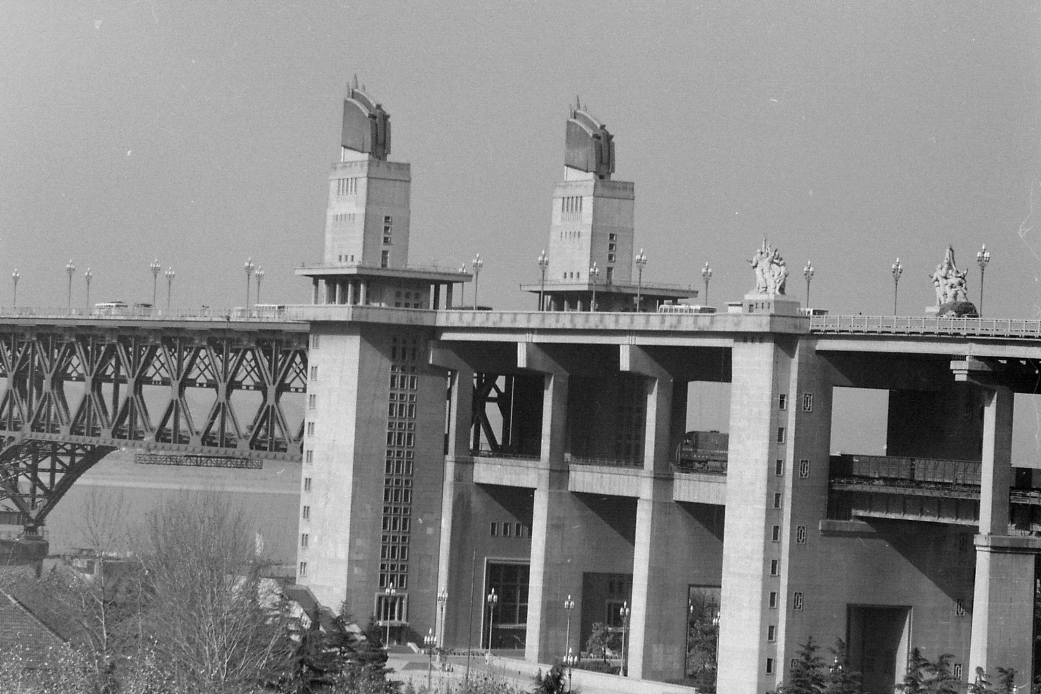 12/12/1988: 17: Nanjing, Yangtse Bridge