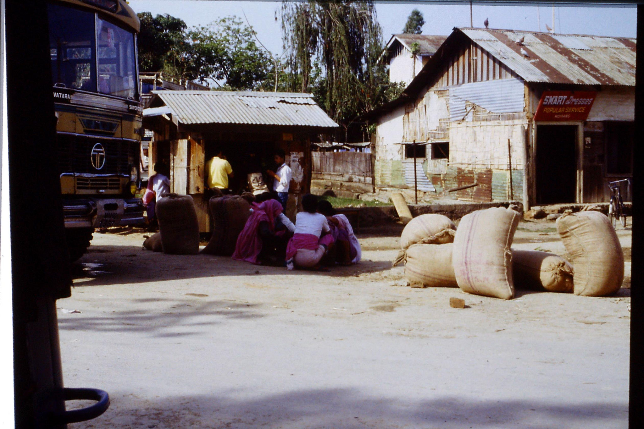 113/19: 17/4 Moirang - Meitei women waiting for bus