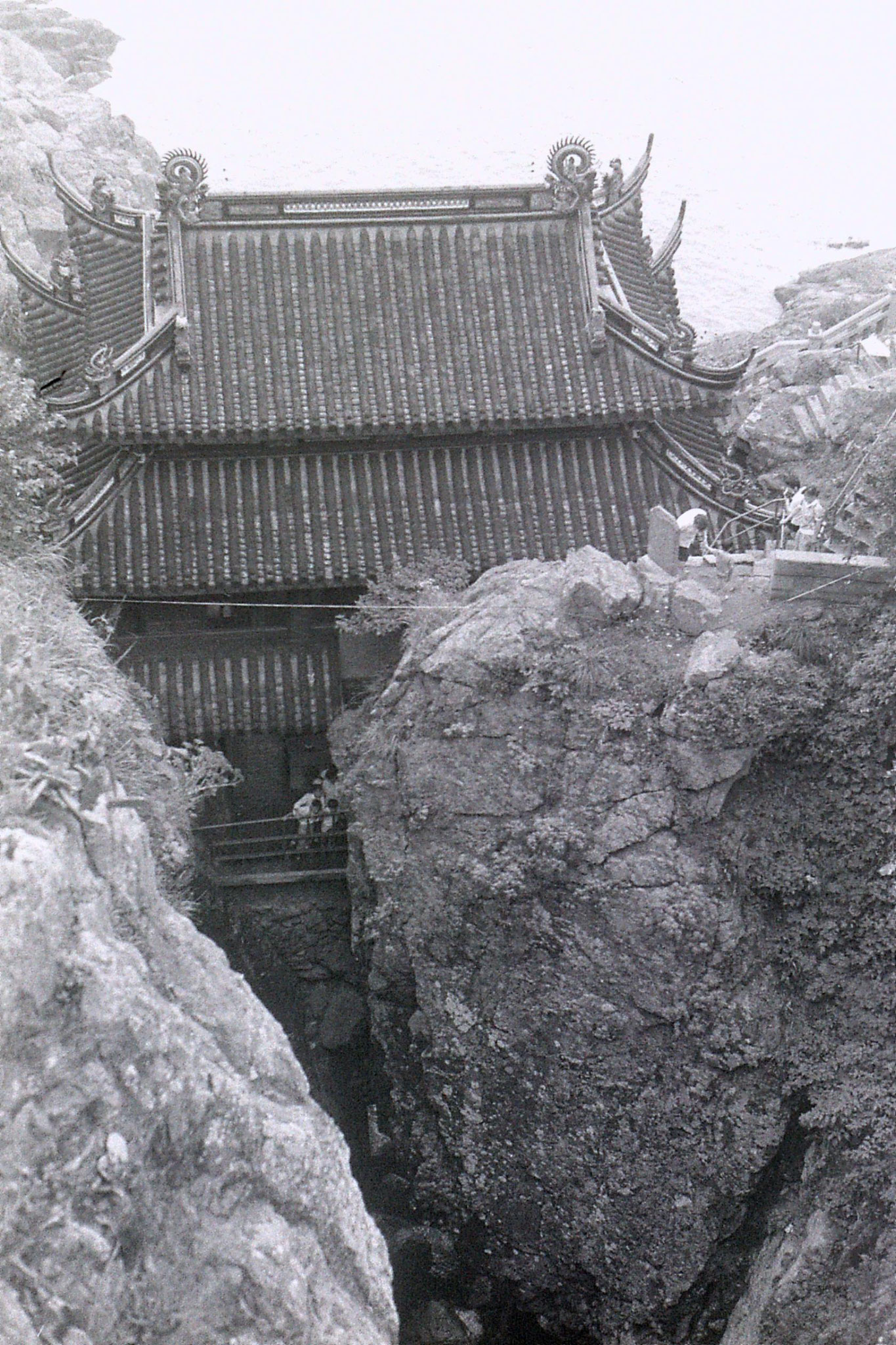 24/7/1989: 22: Putuo Fanyin Cave