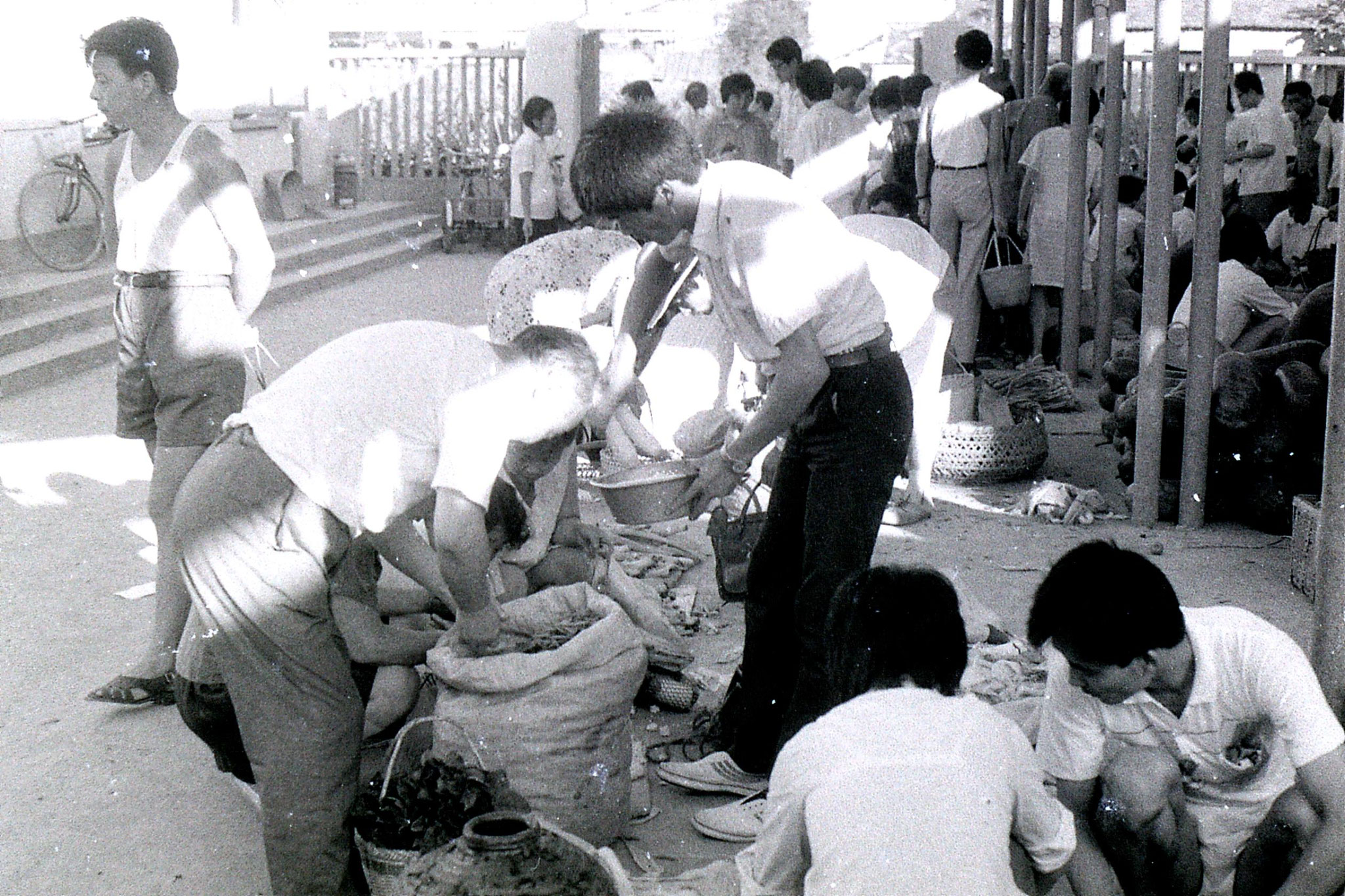 19/7/1989: 18: Zheda Free market