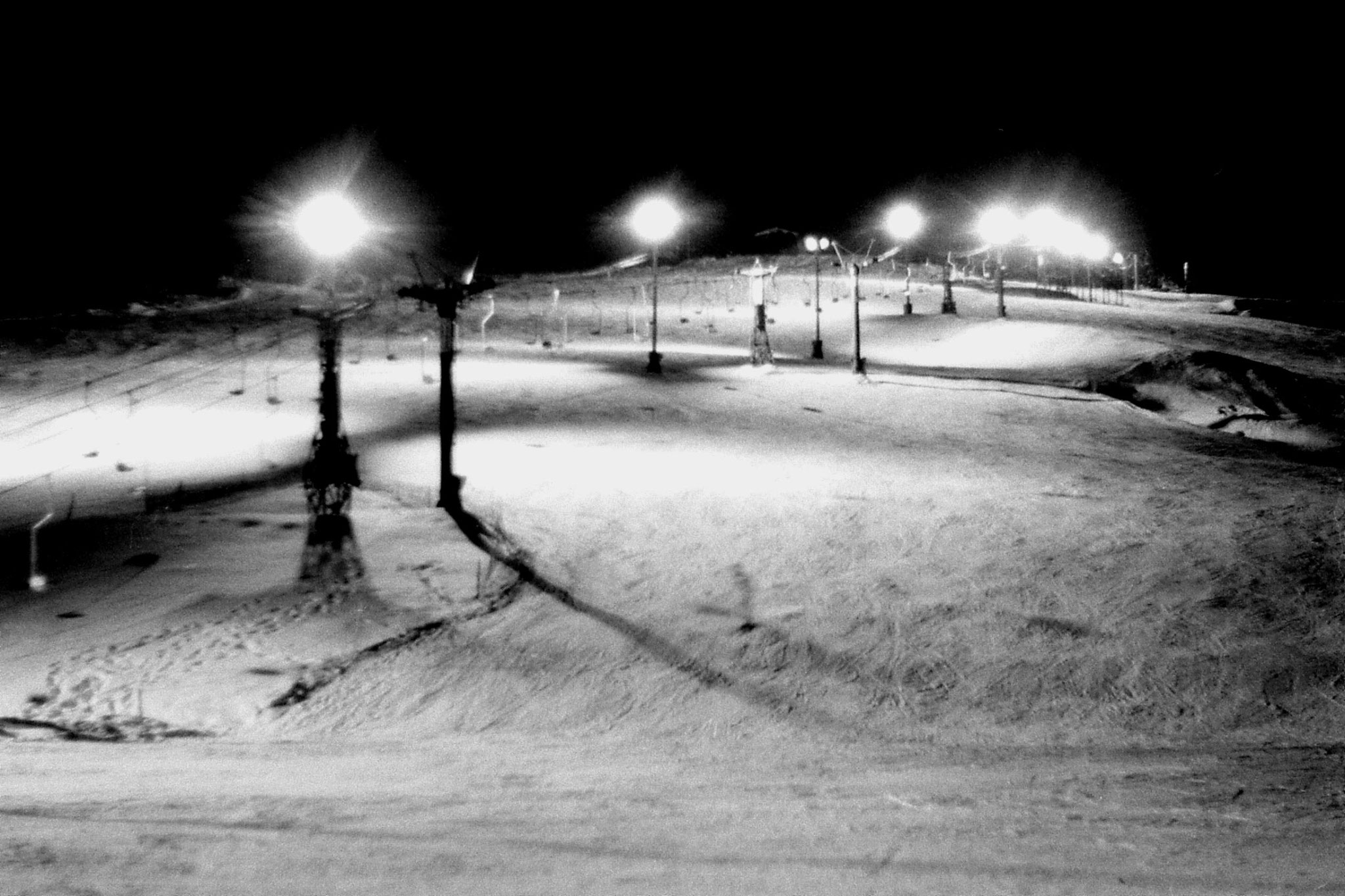 11/1/1989: 5: Floodlit ski slope outside hostel at Asahigawa