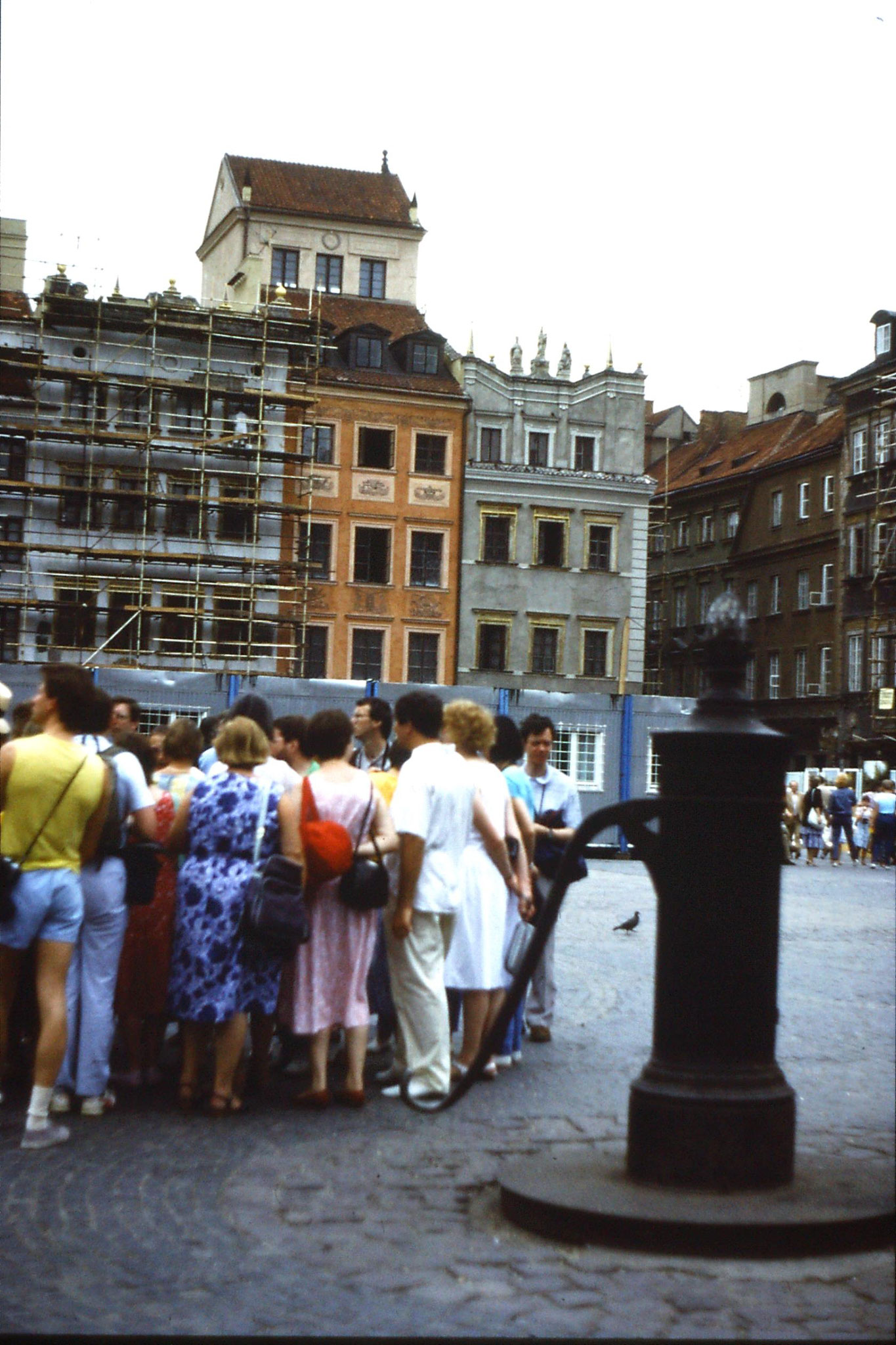 22/8/1988: 1: Warsaw central square in Old Town