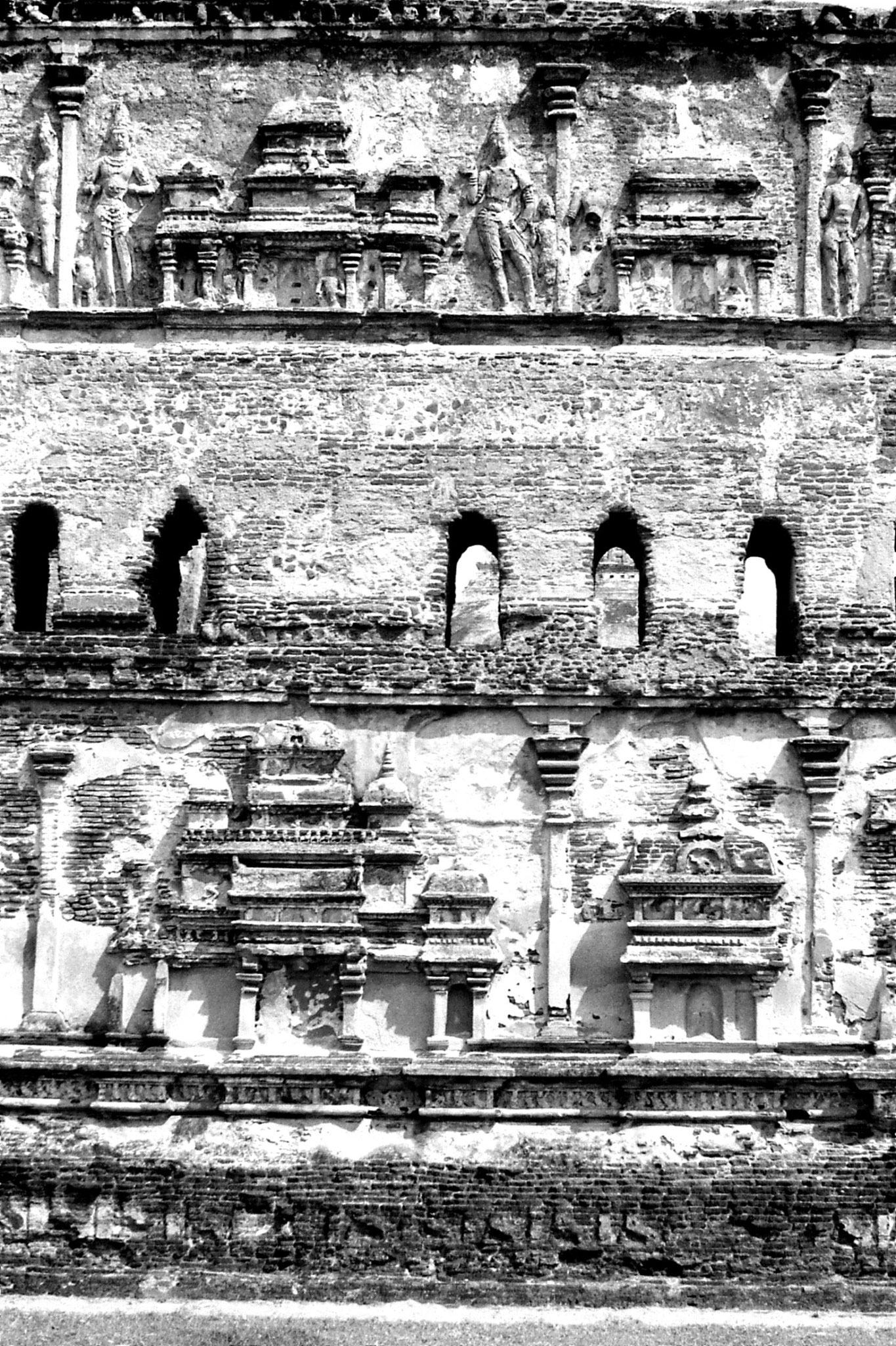 8/2/90: 18: Polonnaruwa