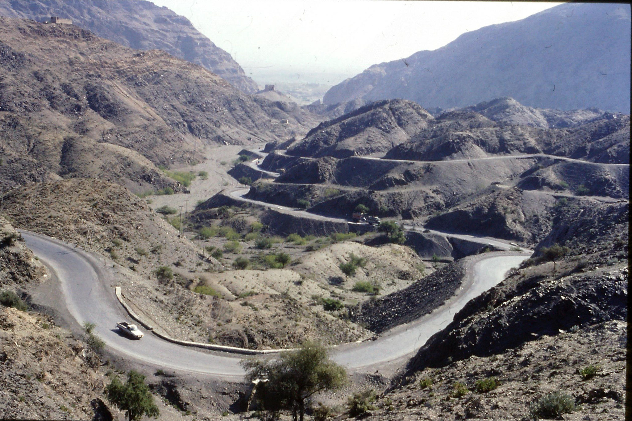 6/11/1989: 19: Khyber Pass view down to Peshawar