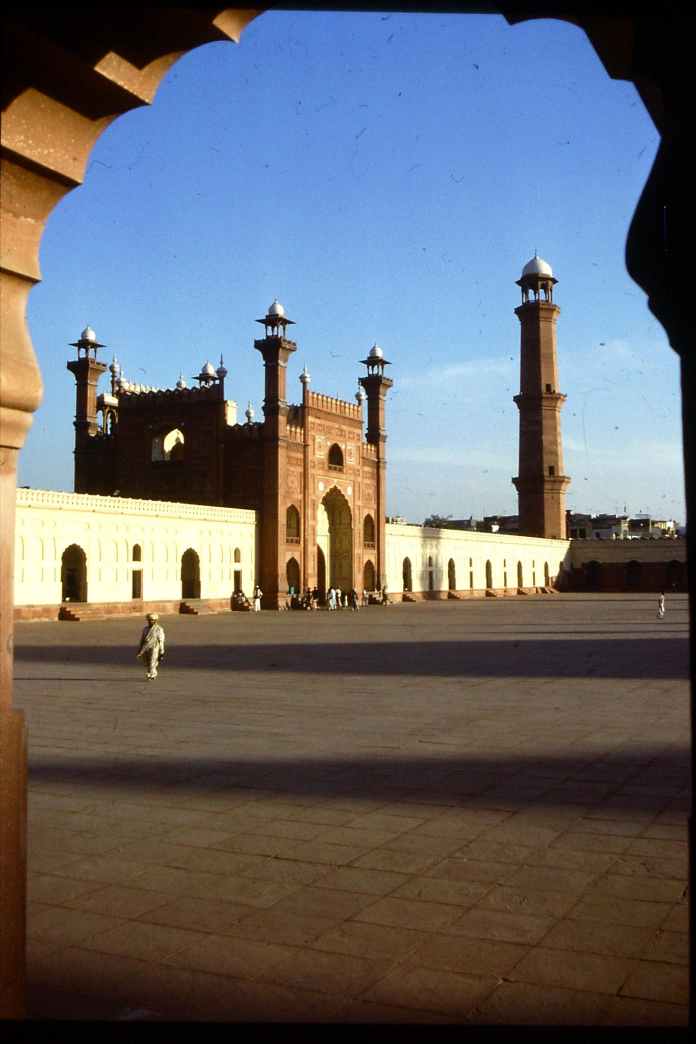 15/11/1989: 8: Lahore, Badsahi Mosque