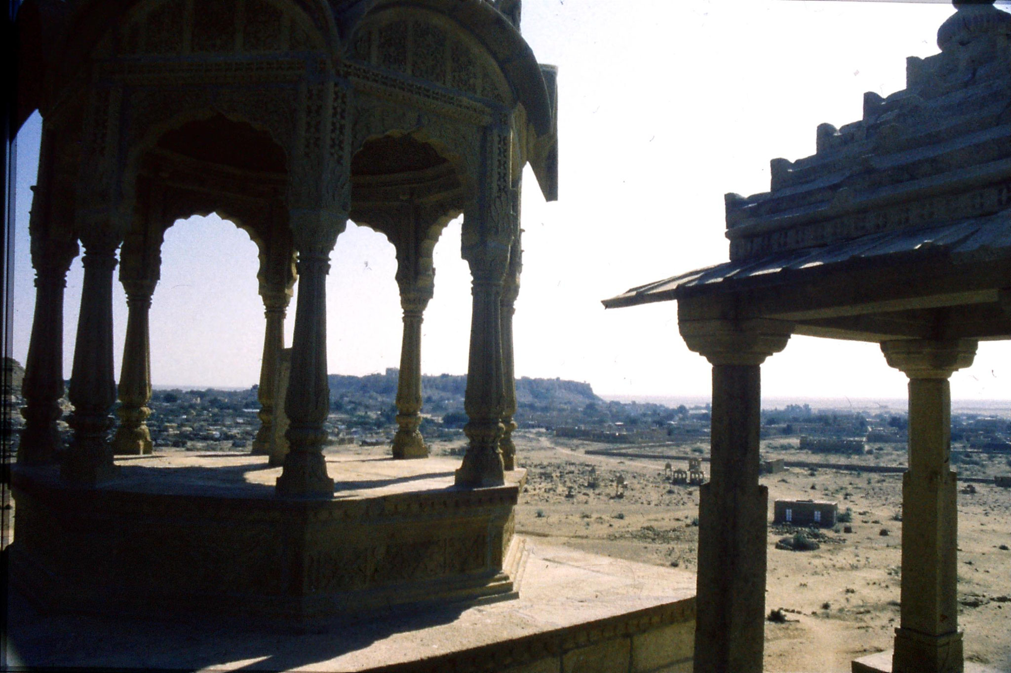 30/11/1989: 15: Jaisalmer, ruins NW of old city