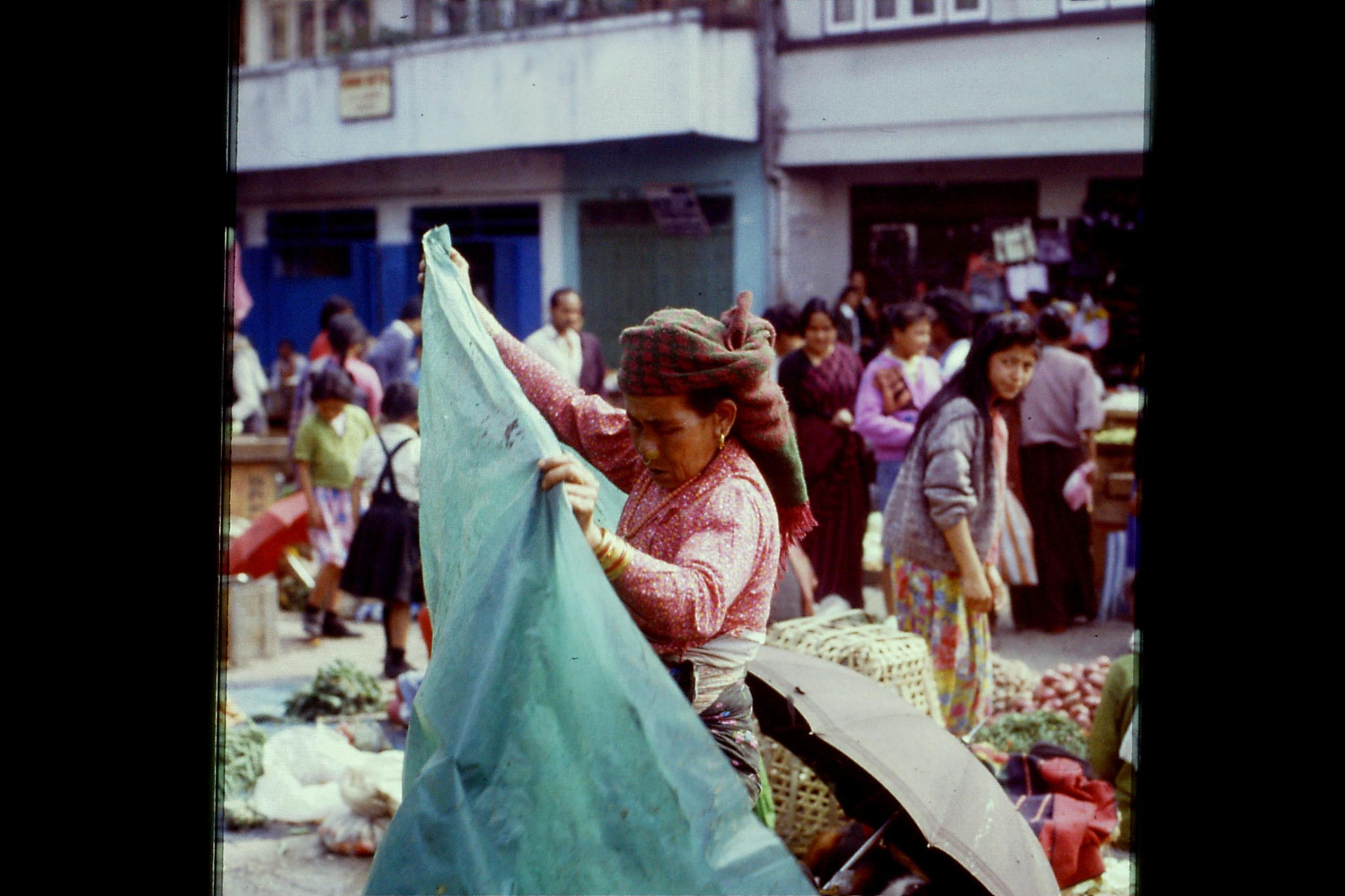 115/6: 22/4/1990 Gangtok - Lal Market