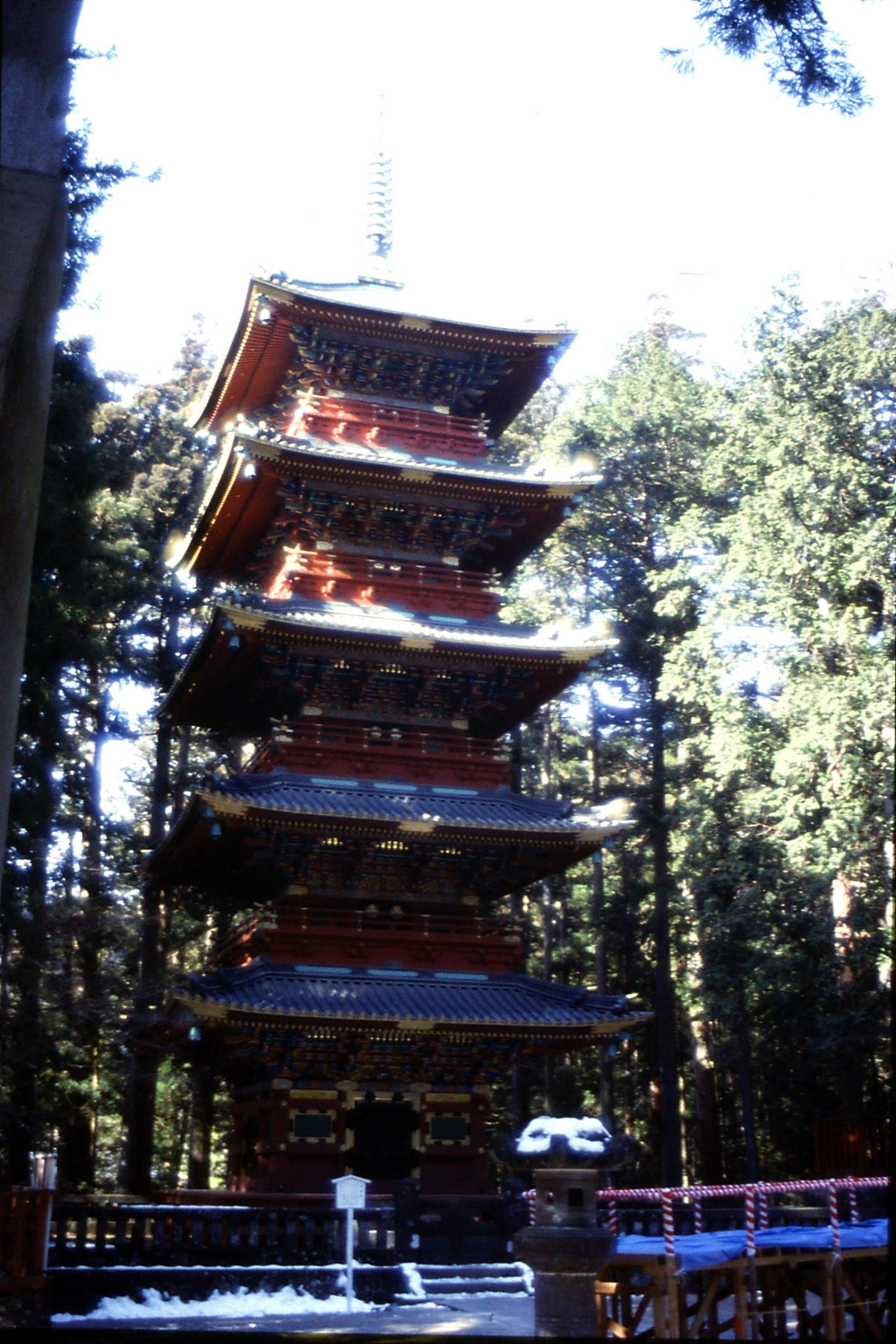 31/1/1989: 12: Nikko Tushugu Pagoda