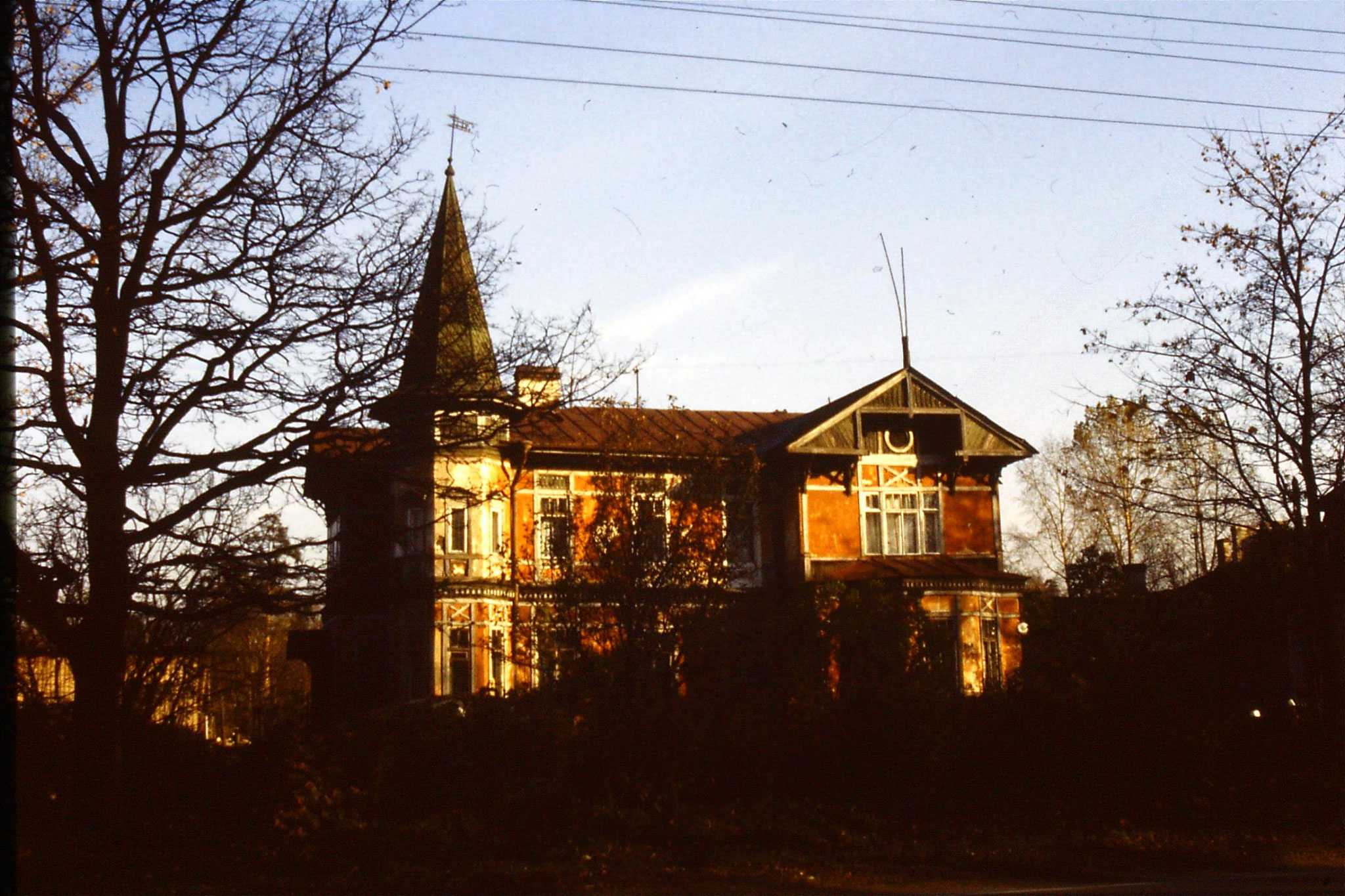 14/10/1988: 31: Houses in Olgino