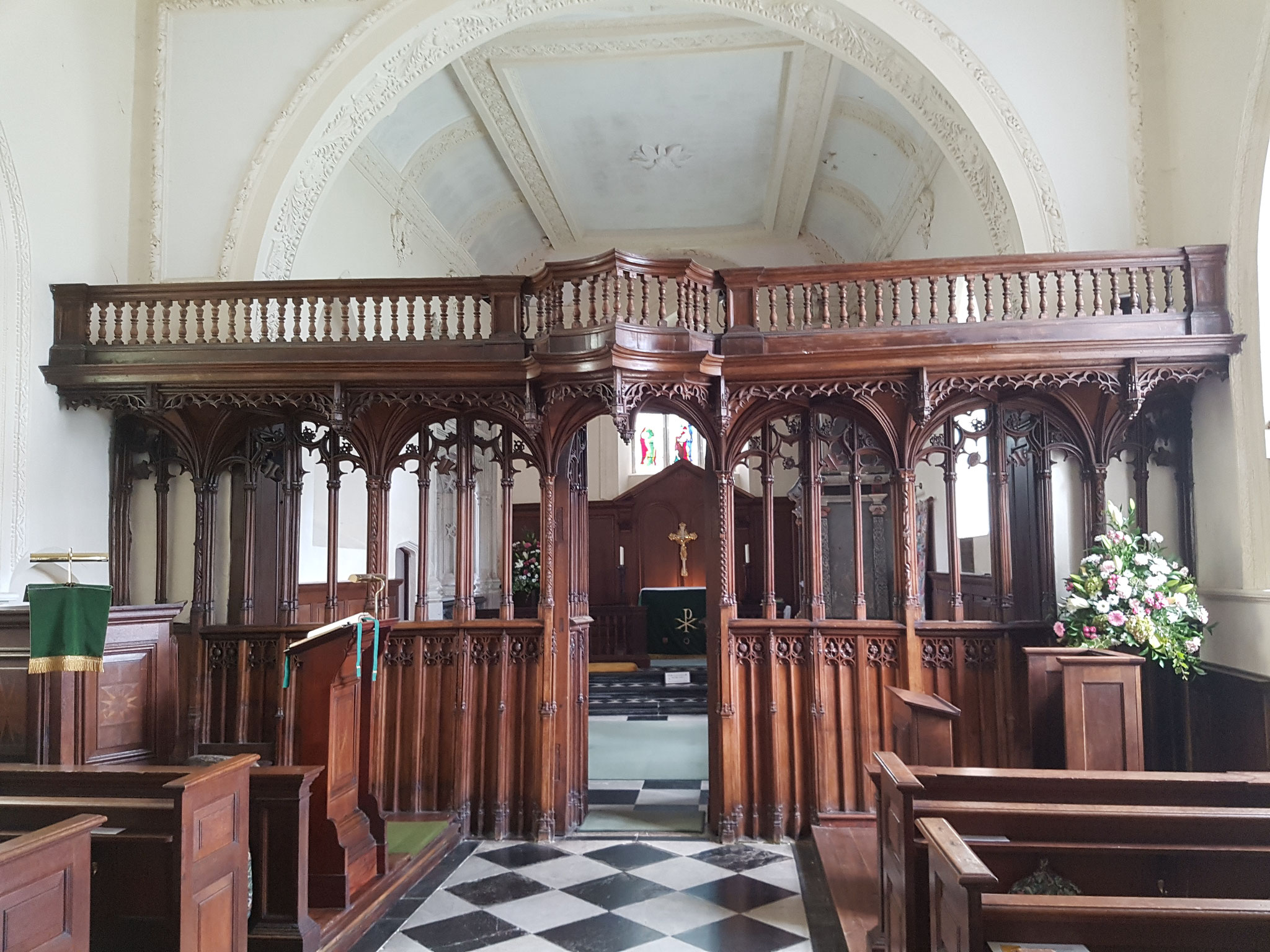 The 14th c church was transformed by Sir John Peche in the early Tudor period. The rood screen was created at that time.