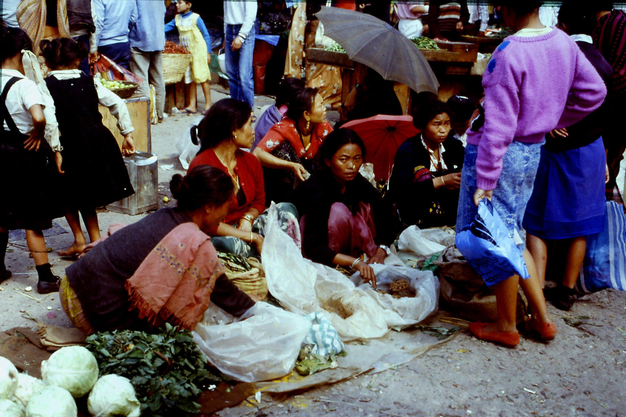 115/5: 22/4/1990 Gangtok - Lal Market