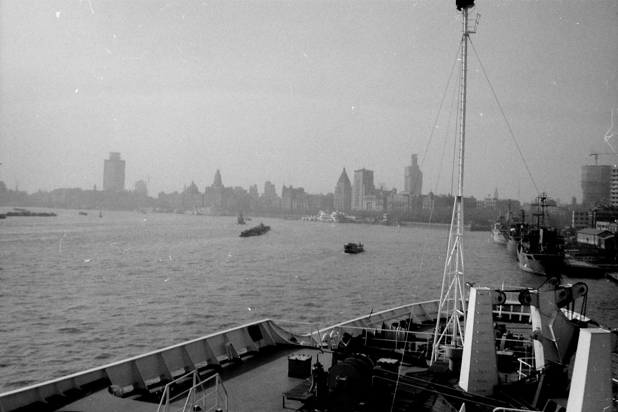 17/12/1988: 30: Shanghai from ship to Japan