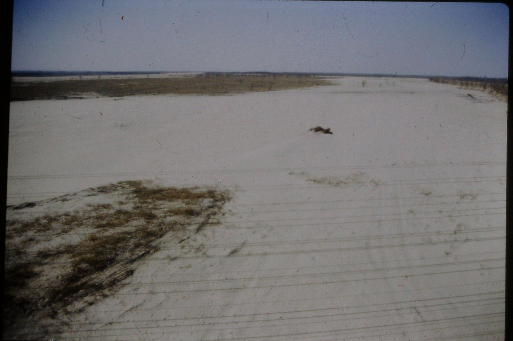 7/3/1989: 6: Journey Xian to Beijing, 1455 dry river bed after Shizuazheng