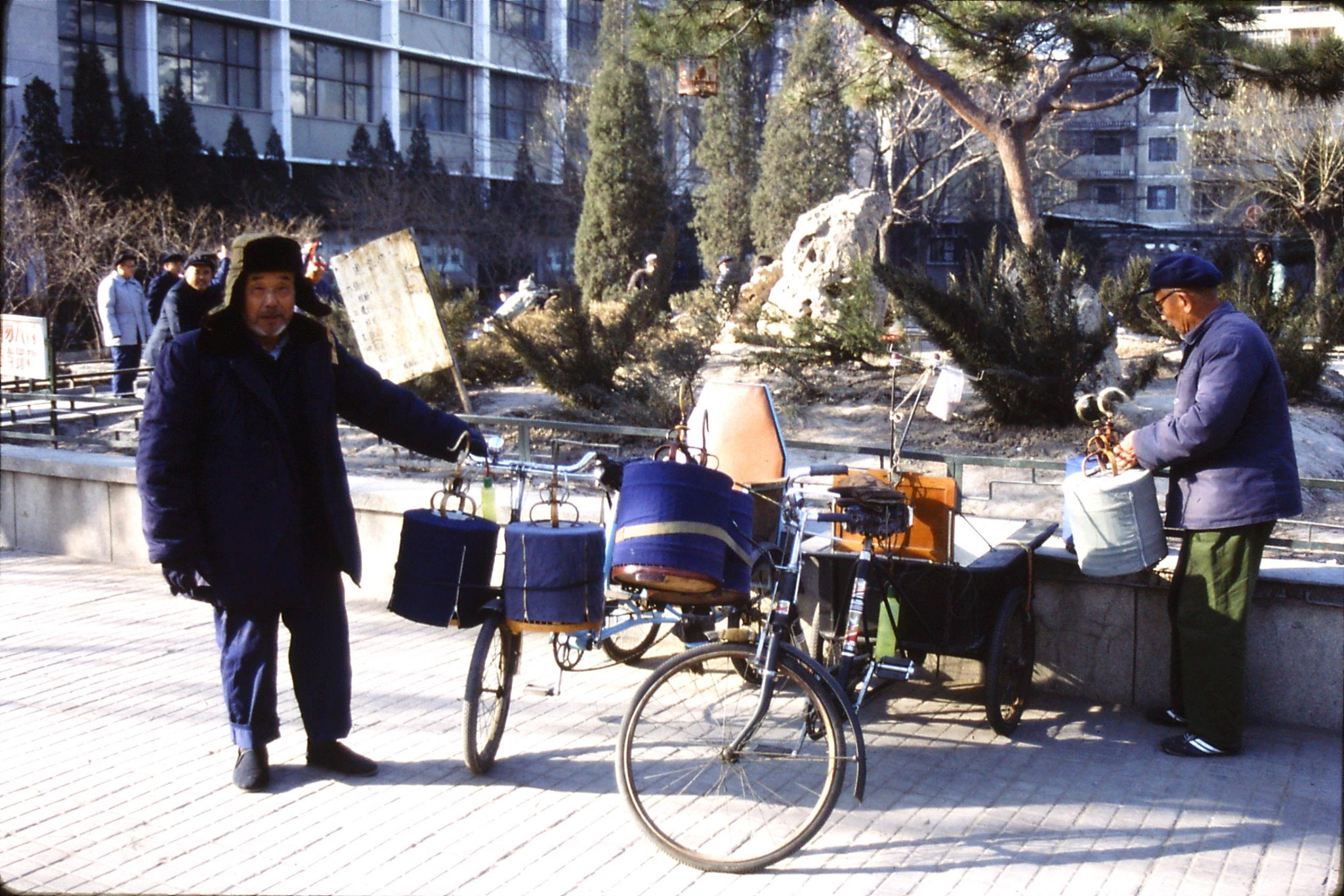 5/12/1988: 18: bird cages near China Photo