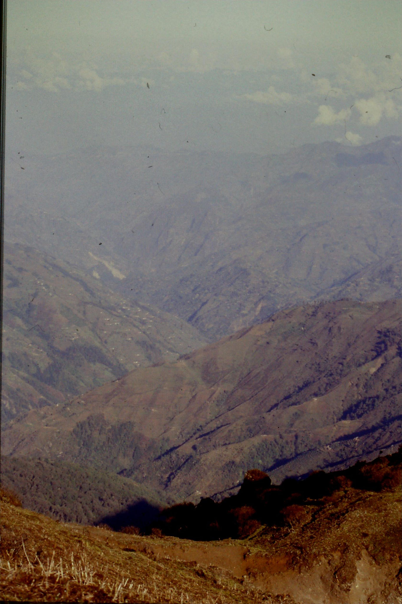 8/5/1990: 29: looking WNW into Nepalese valley