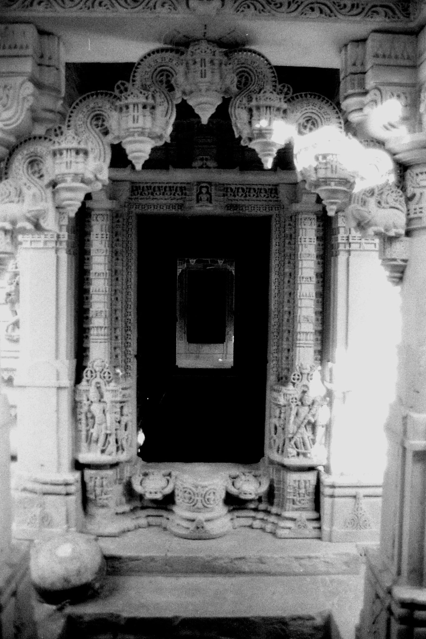 2/12/1989: 16: Jain temple