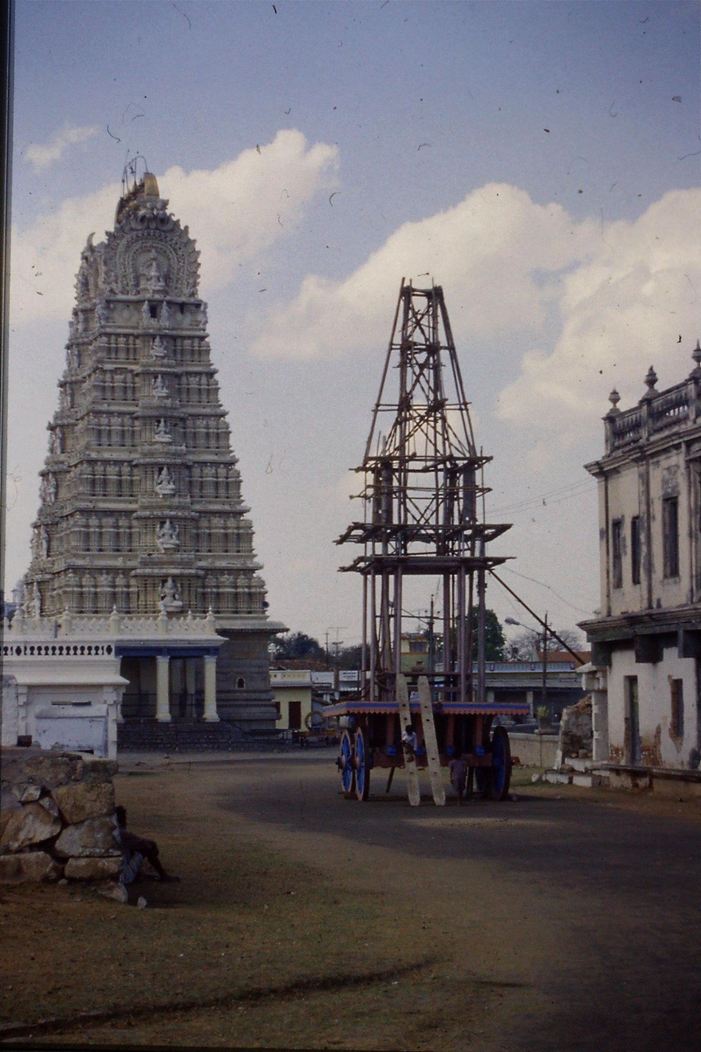 108/3:12/3/1990 Mysore - Chak hill temple, children playin gon juggernaut in forest