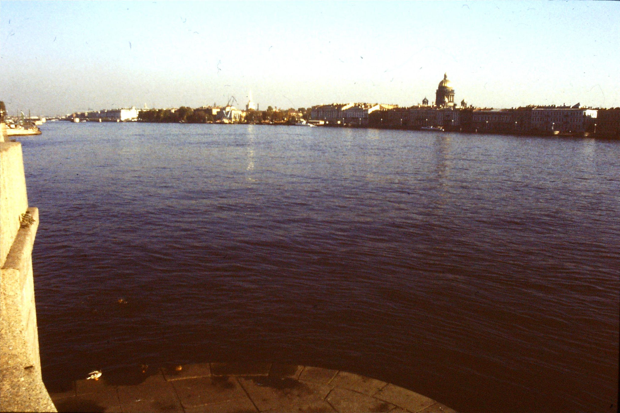 13/10/1988:22:  Leningrad looking east from bridge