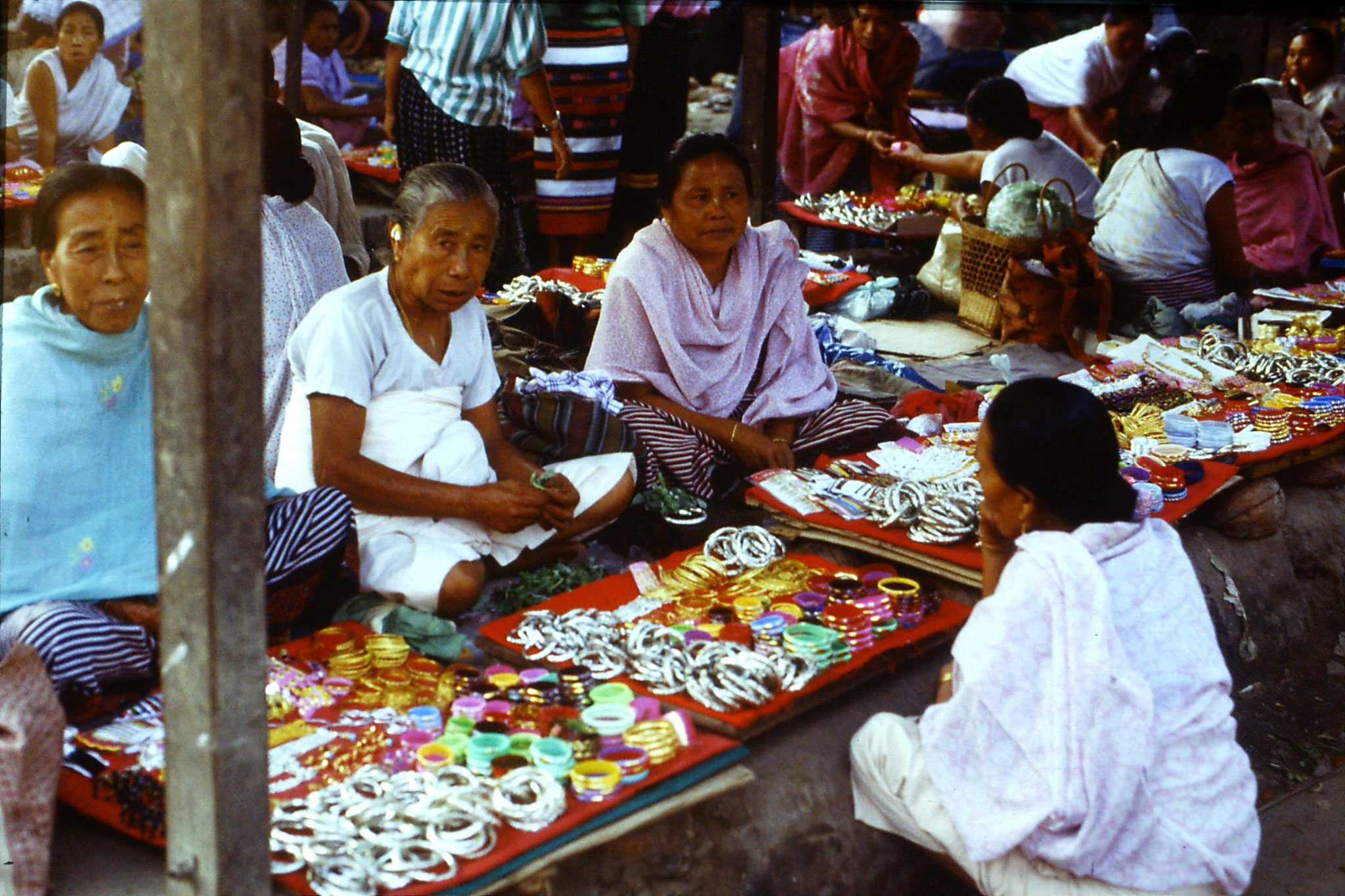 113/25: 17/4 Imphal women's market