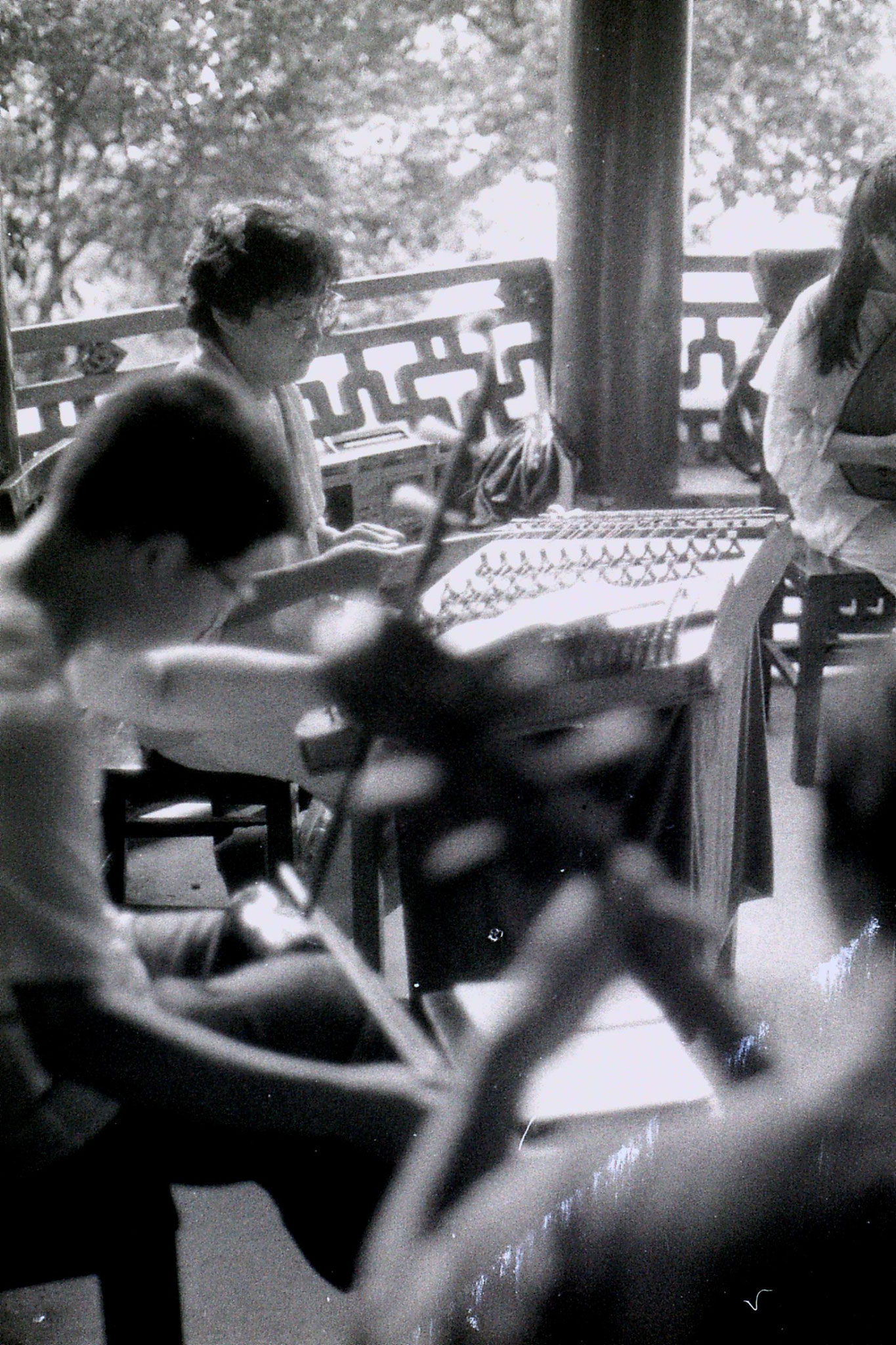 15/7/1989: 27: Hangzhou Yellow Dragon Spring musicians