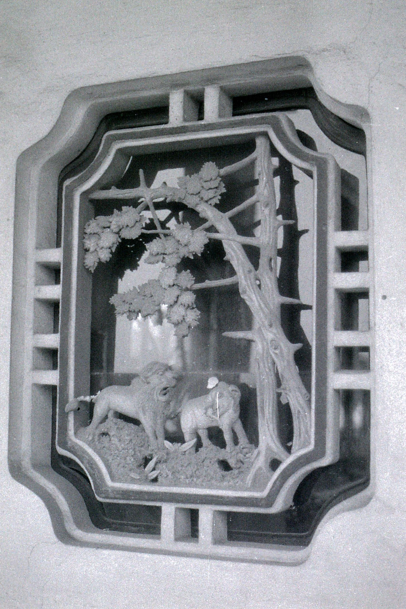 27/6/1989: 25: Shaoxing, window carving