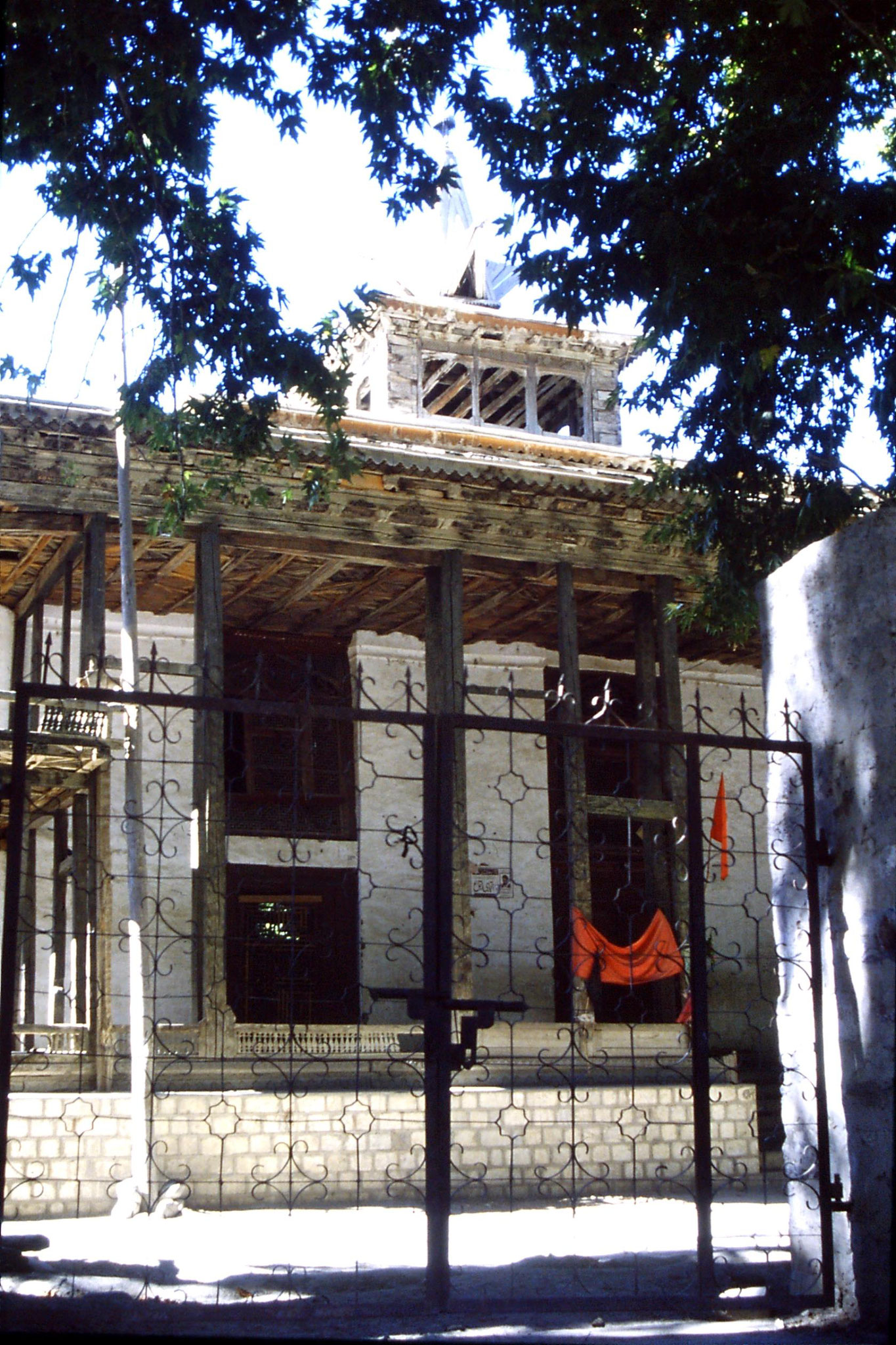 20/10/1989:10:  Shigar, 'Tibetan Mosque'