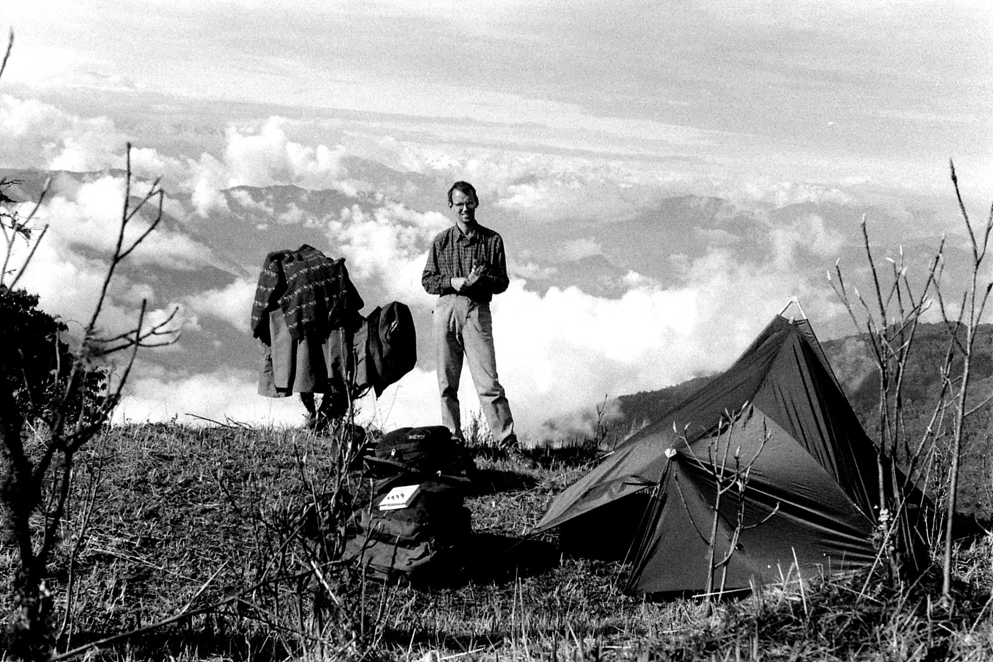 4/5/1990: 10: nr Tonglu with Kanchenjunga