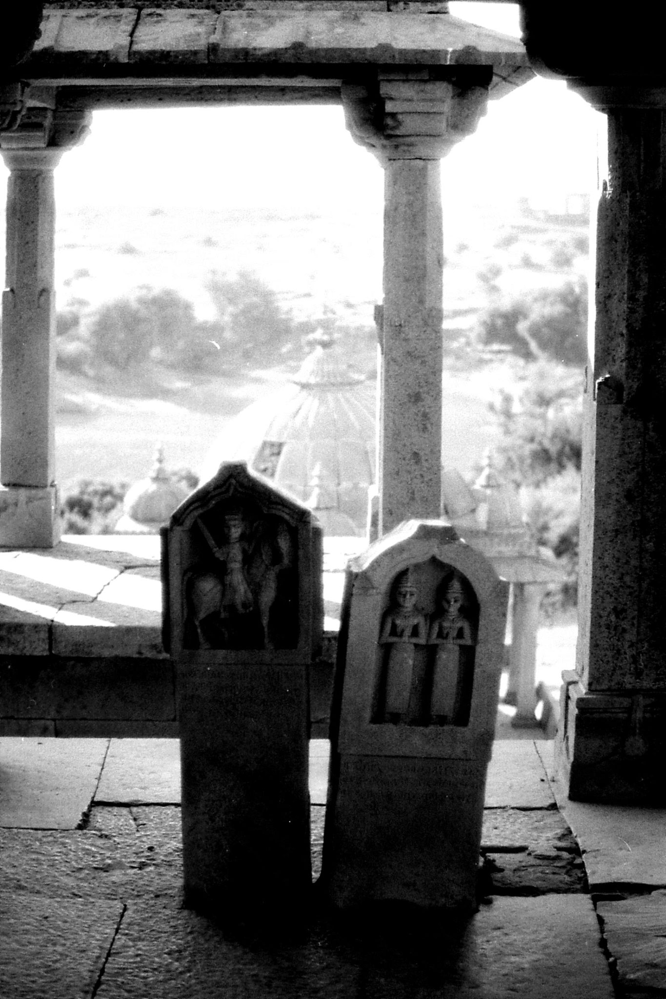 4/12/1989: 5: Jaisalmer cenotaph