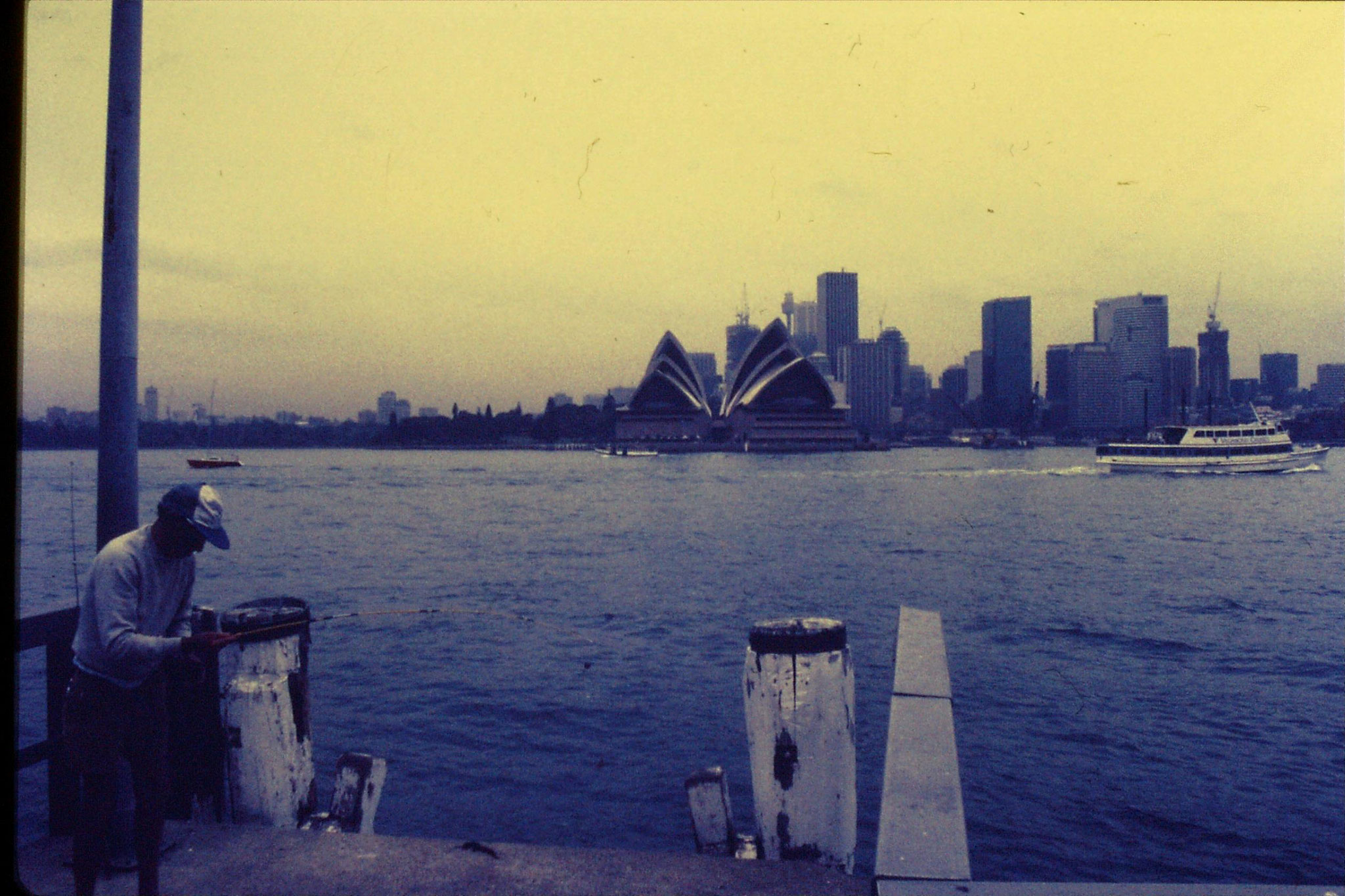 15/11/1990: 7: Sydney, Beulah St Wharf - Harbour Bridge and Opera