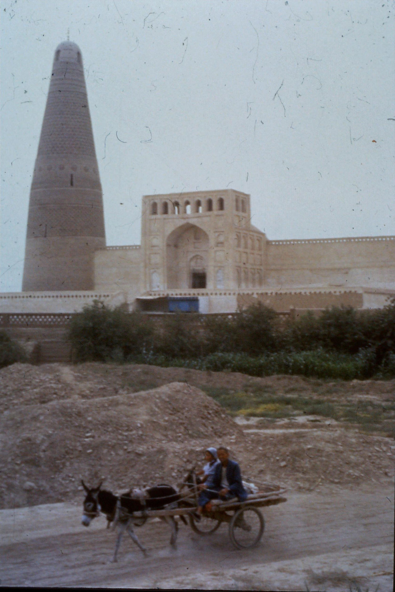 28/8/1989:27: Imin Pagoda