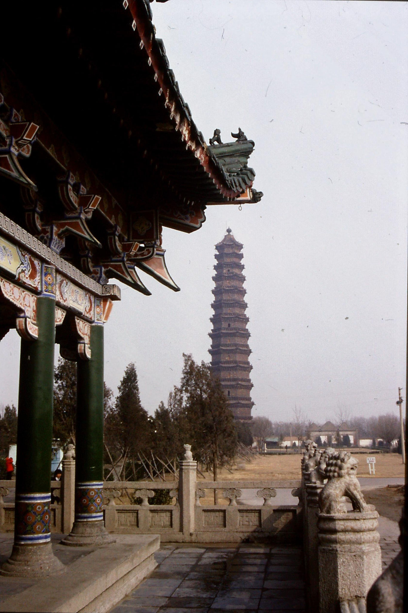 25/2/1989: 11: Kaifeng Iron Pagoda