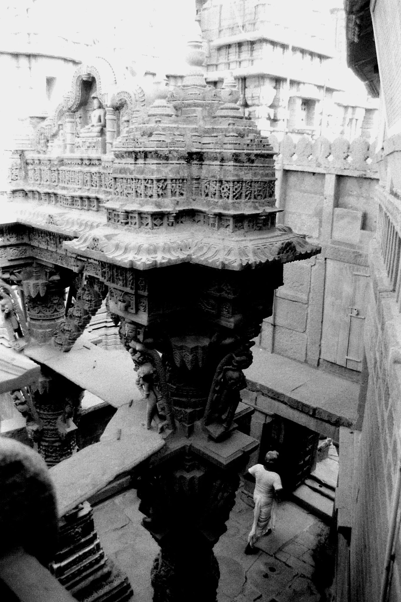 2/12/1989: 18: Jain temple