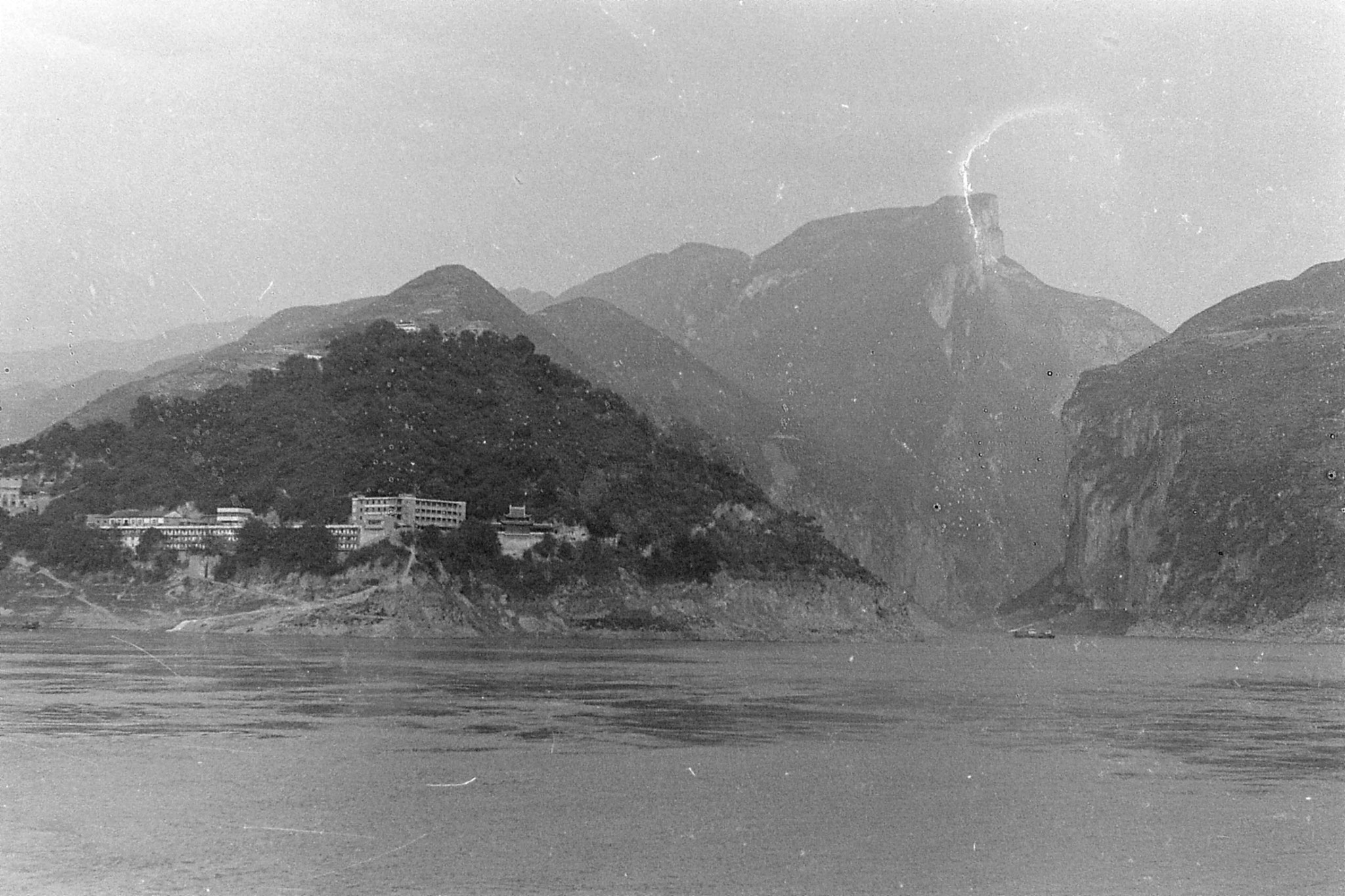 10/8/1989: 17: 1850hrs end of Qutang Gorge