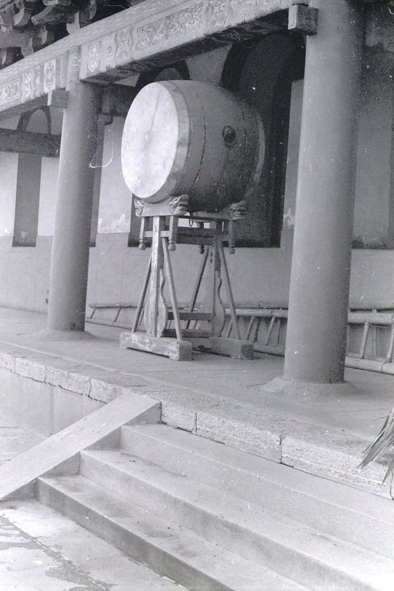 5/3/1989: 16: Xi'an drum on drum tower