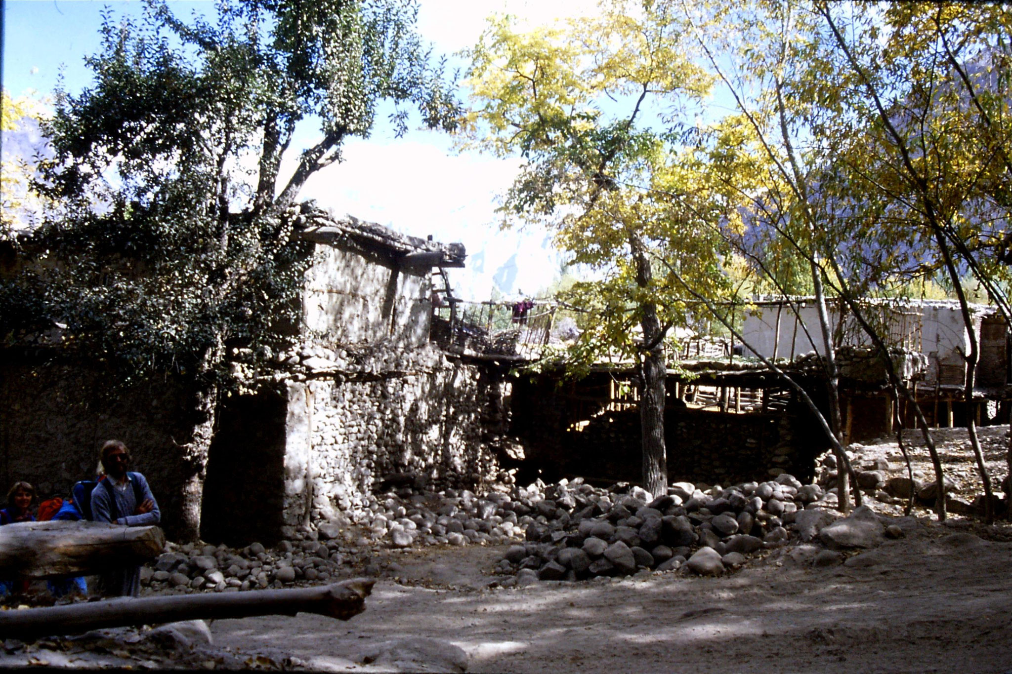 15/10/1989: 30: Khaplu