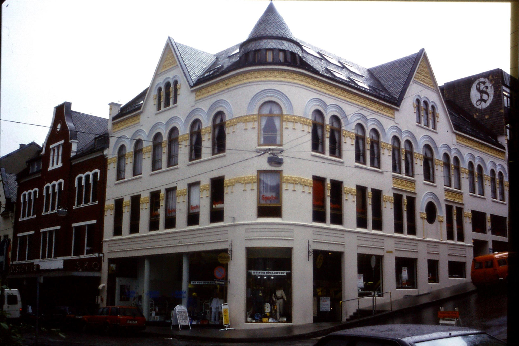 22/9/1988: 13: Alesund jugendstil architecture