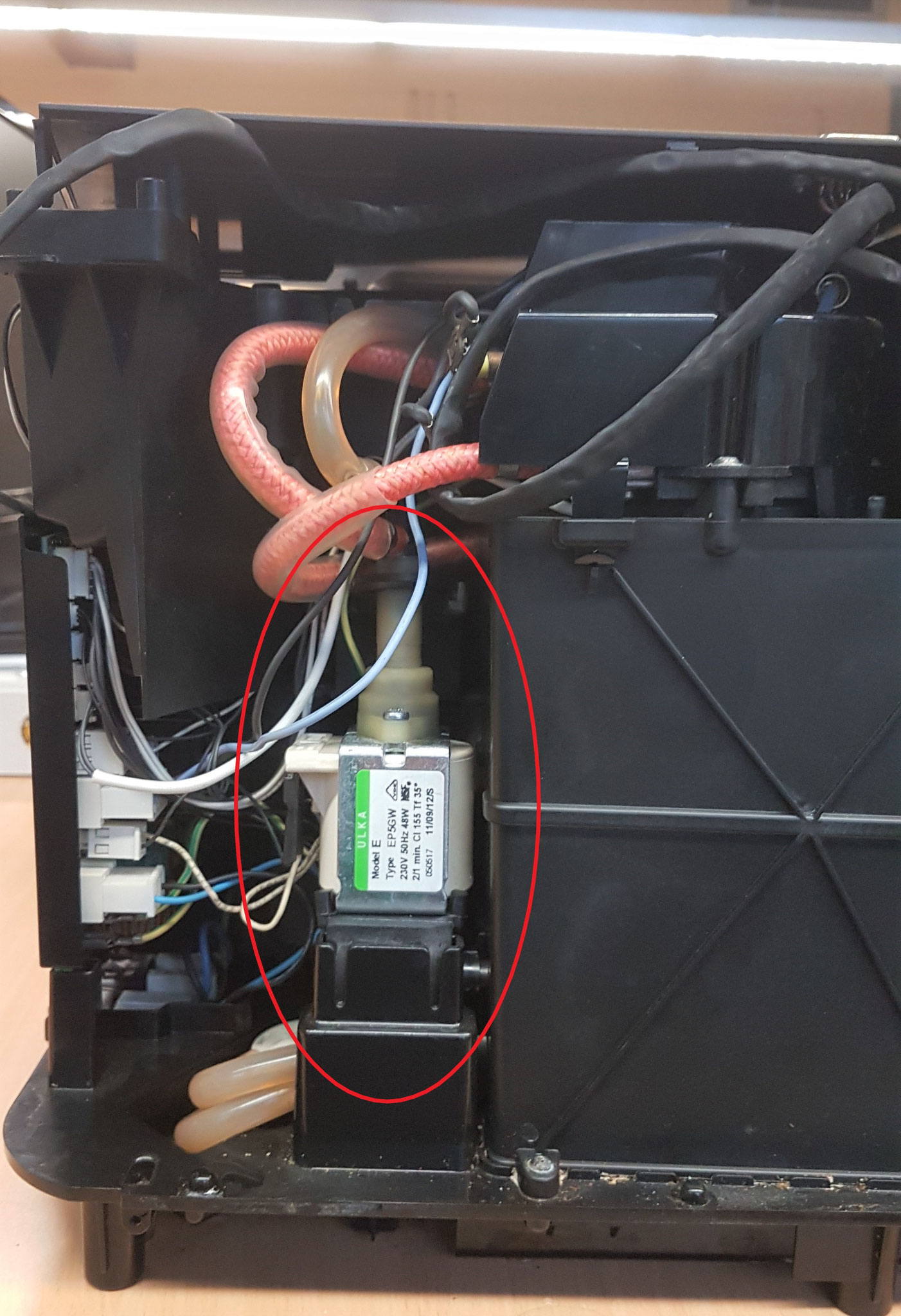 Kaffeemaschine Seitenansicht 