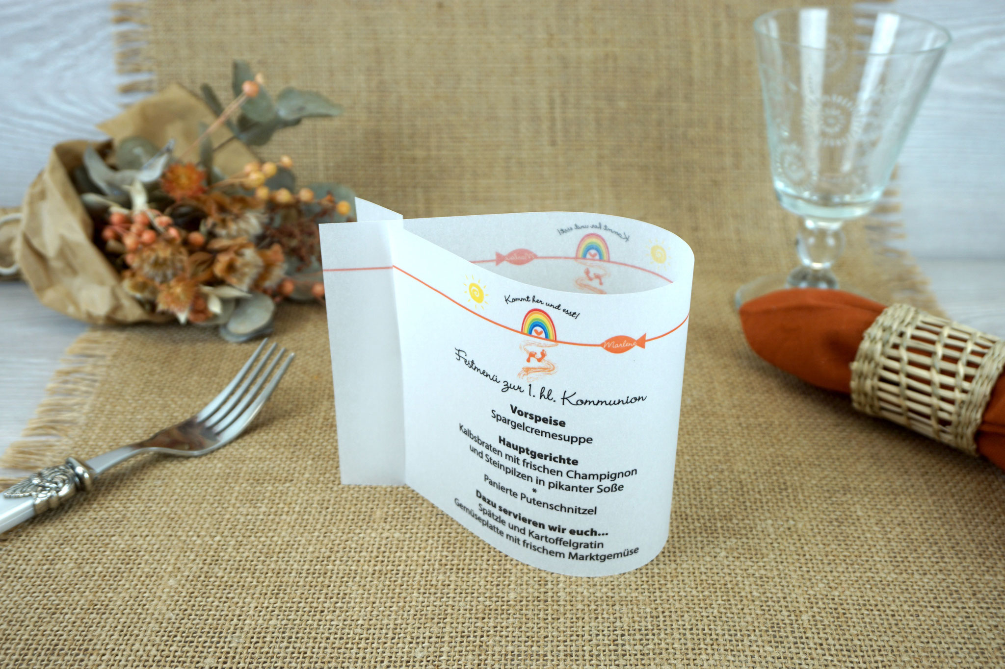 Menükarte Fischform 10,5cm, Design KommtHerUndEsst/Regenbogen - Orange