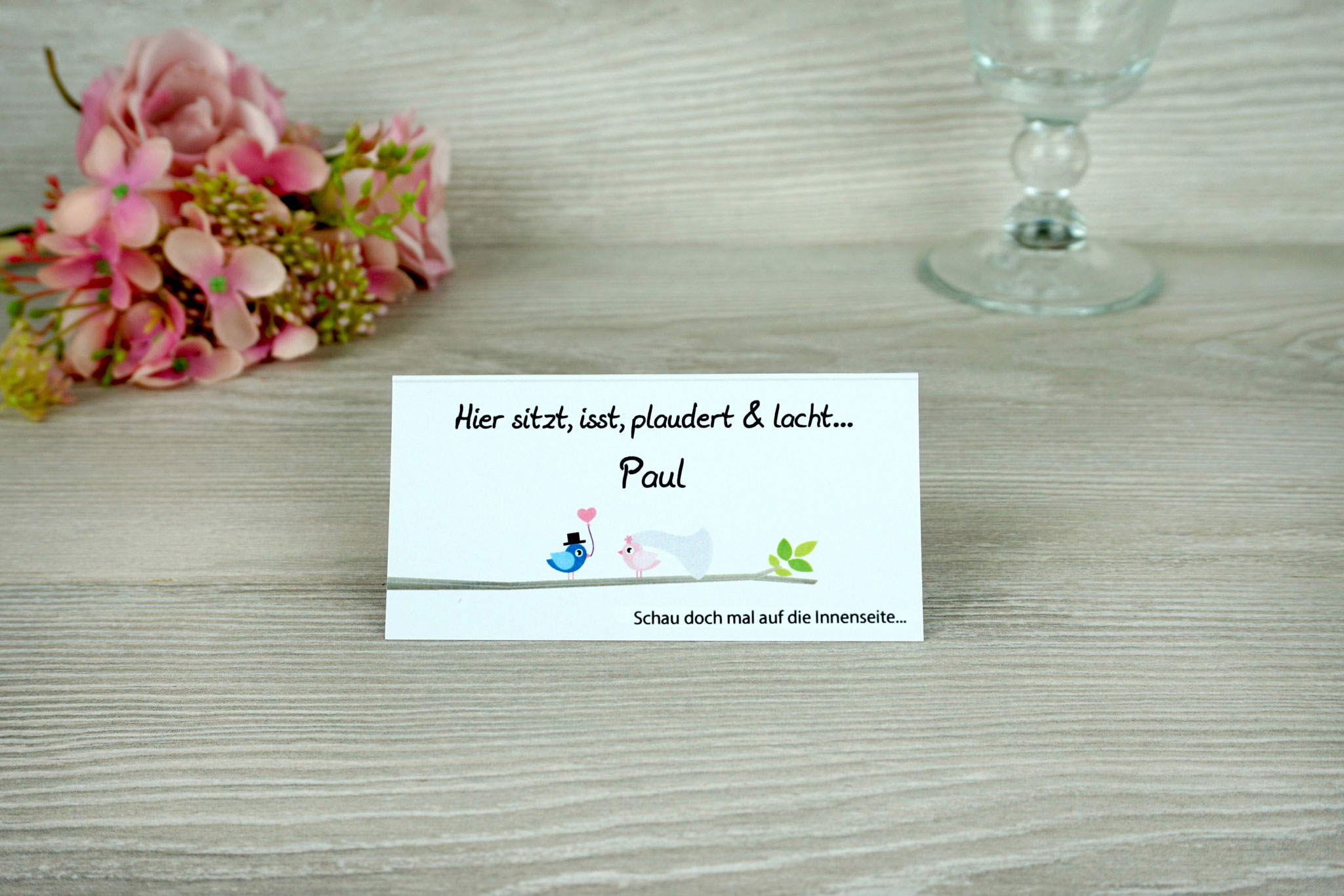 Platzkarte Spiel - Design Hochzeitsvögel auf Ast, Royalblau/Rosa - Schrift Julius B Thyssen