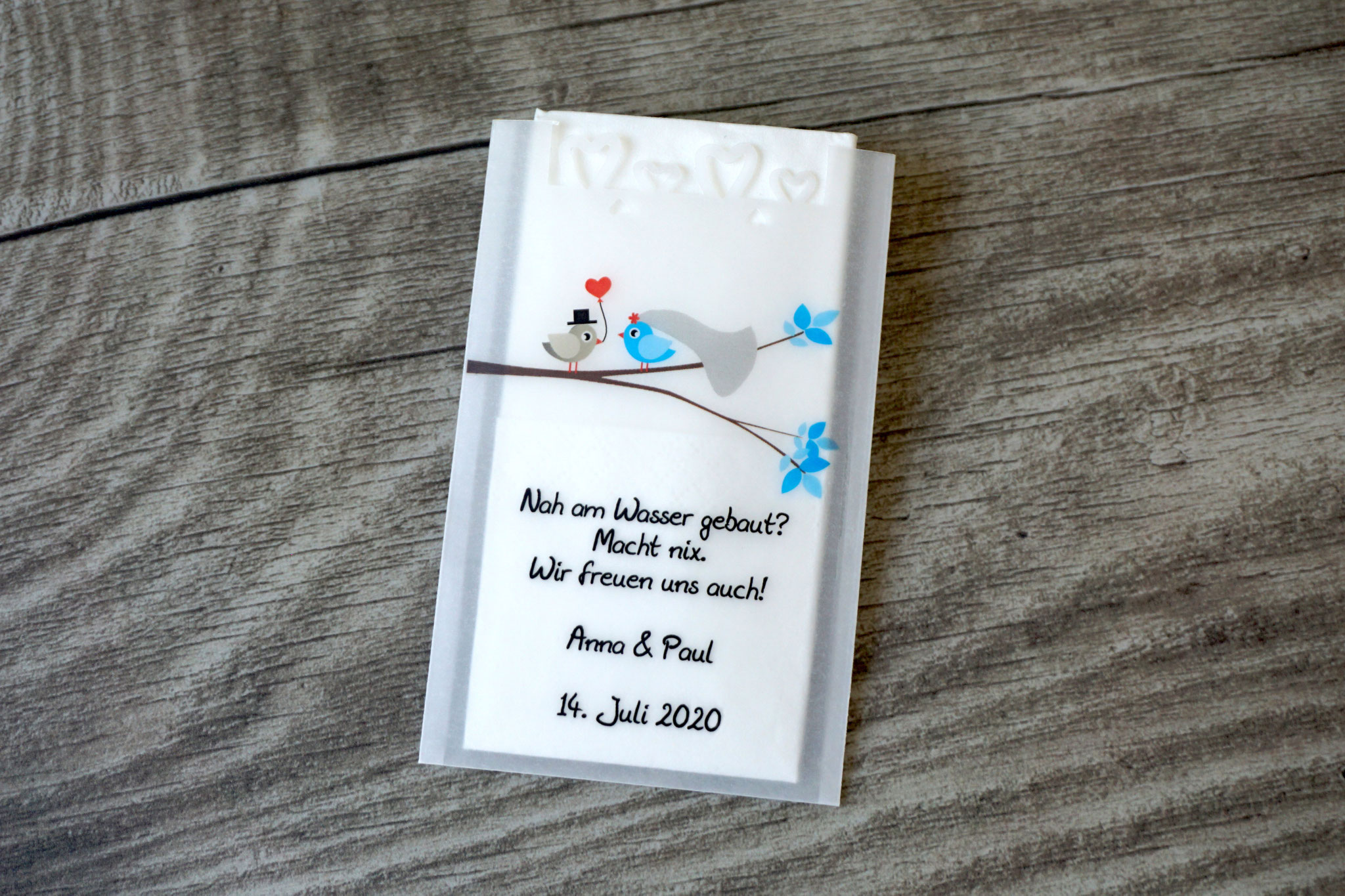 Design Hochzeitsvögel verzweigter Ast, Farbe Blau/Graubraun mit Herzrand