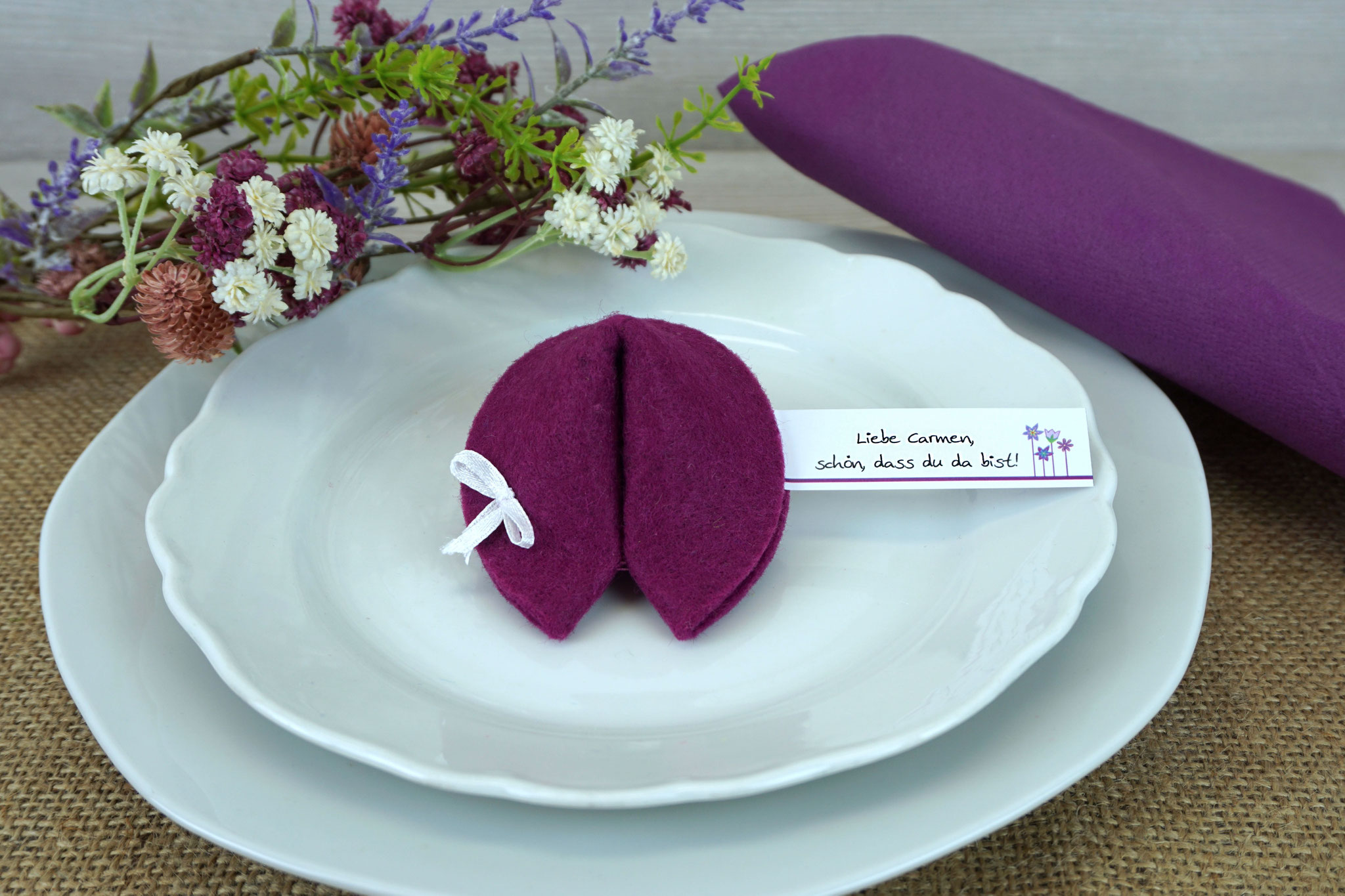 Filzkeks klein Beere, Fähnchen Design "Blumenwiese"