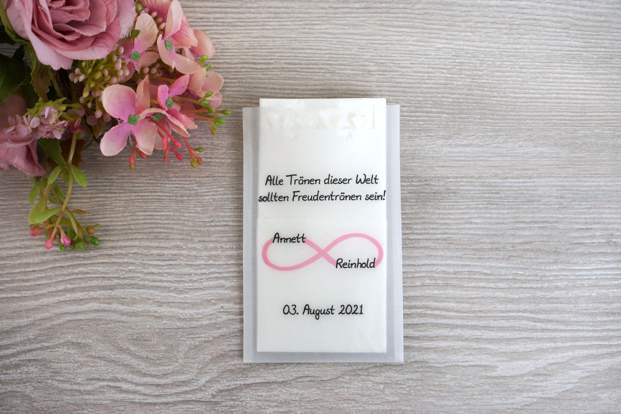 Design Unendlich, Farbe Rosa mit Herzrand