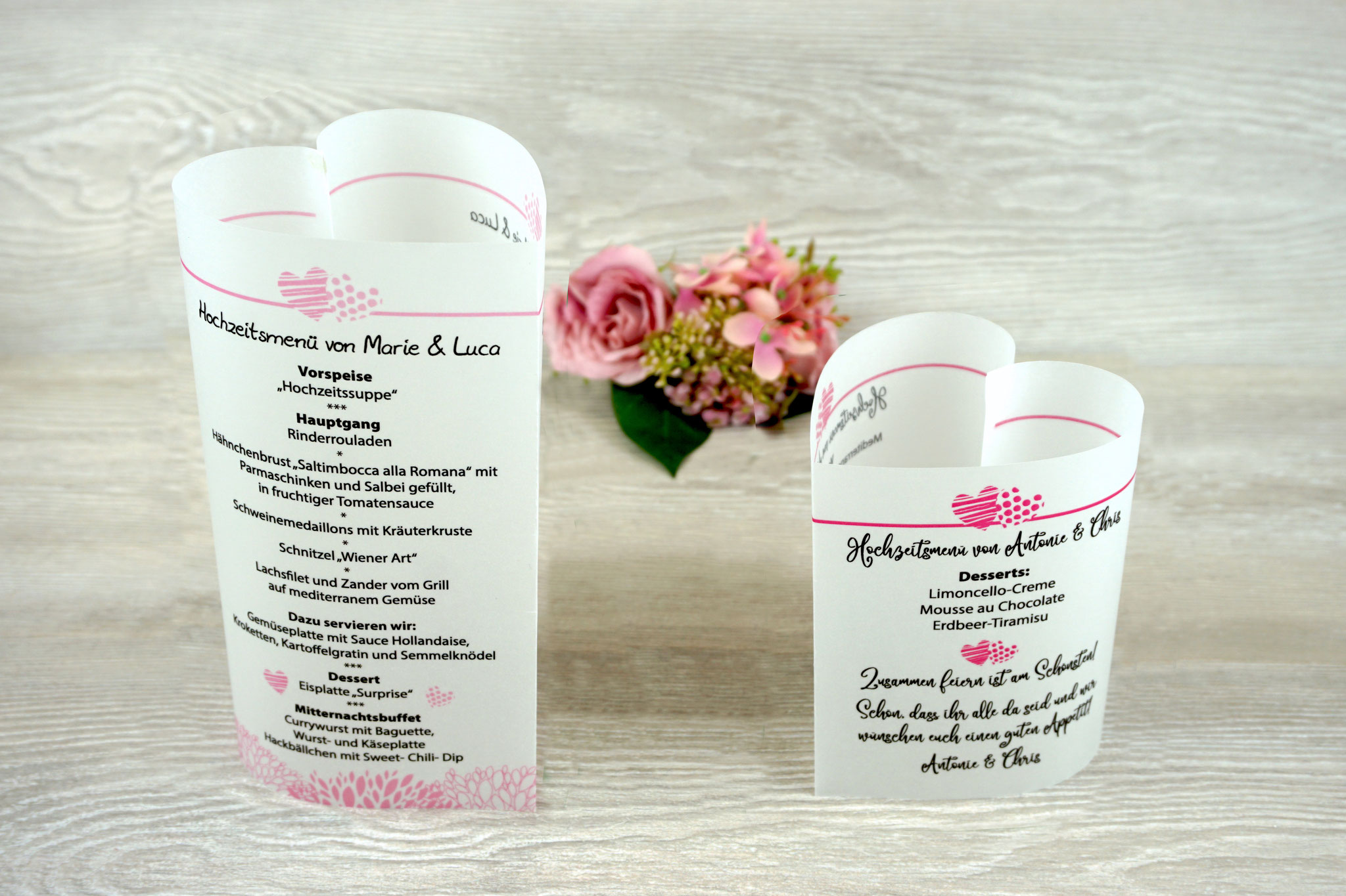 Menükarten "Herzform" Design zwei Herzen, Farbe Rosa Schrift Julius B Thyssen & Pink Schrift Camellia